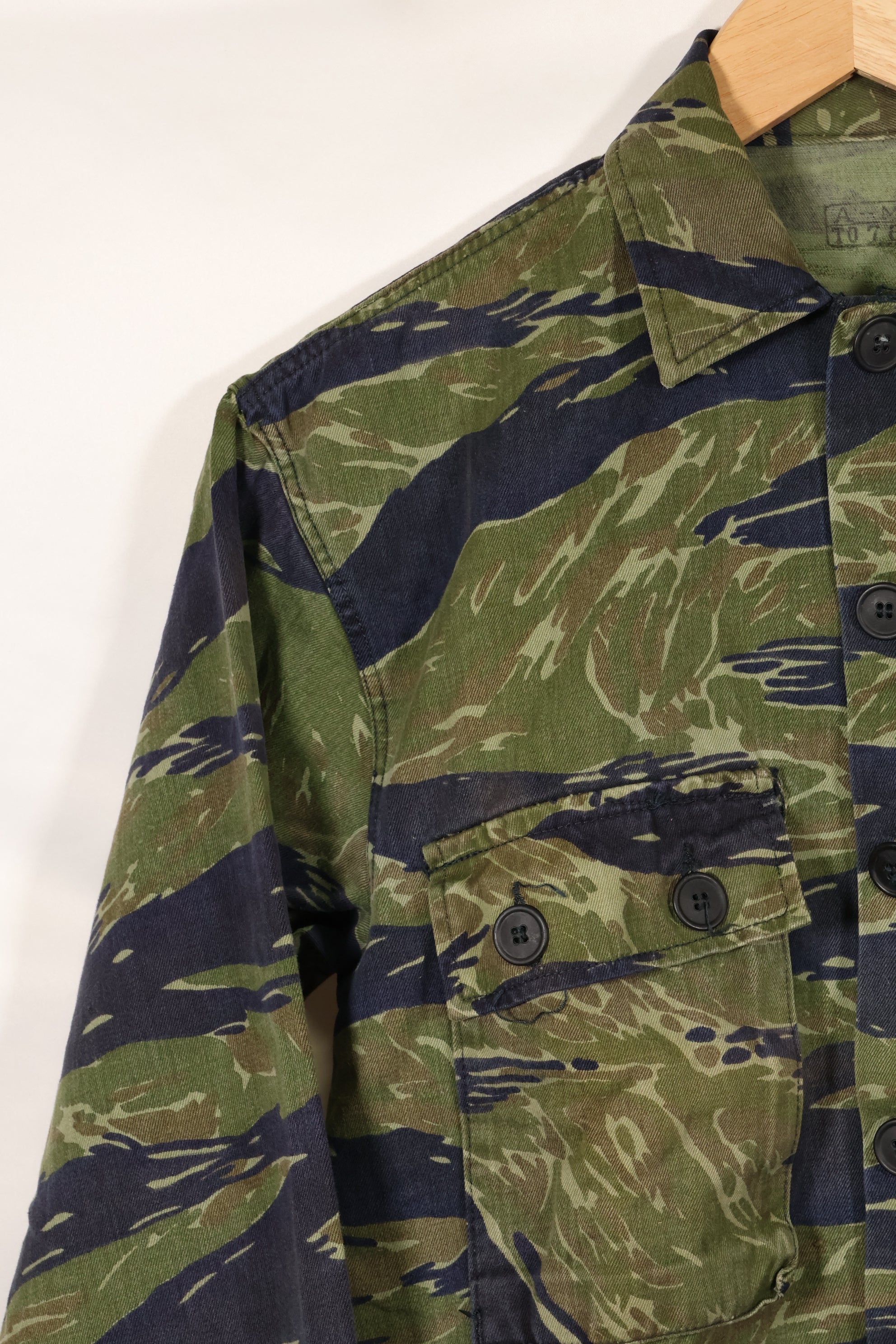 実物　TO78 A-M 沖縄タイガー　タイガーストライプ　シャツ　中古品