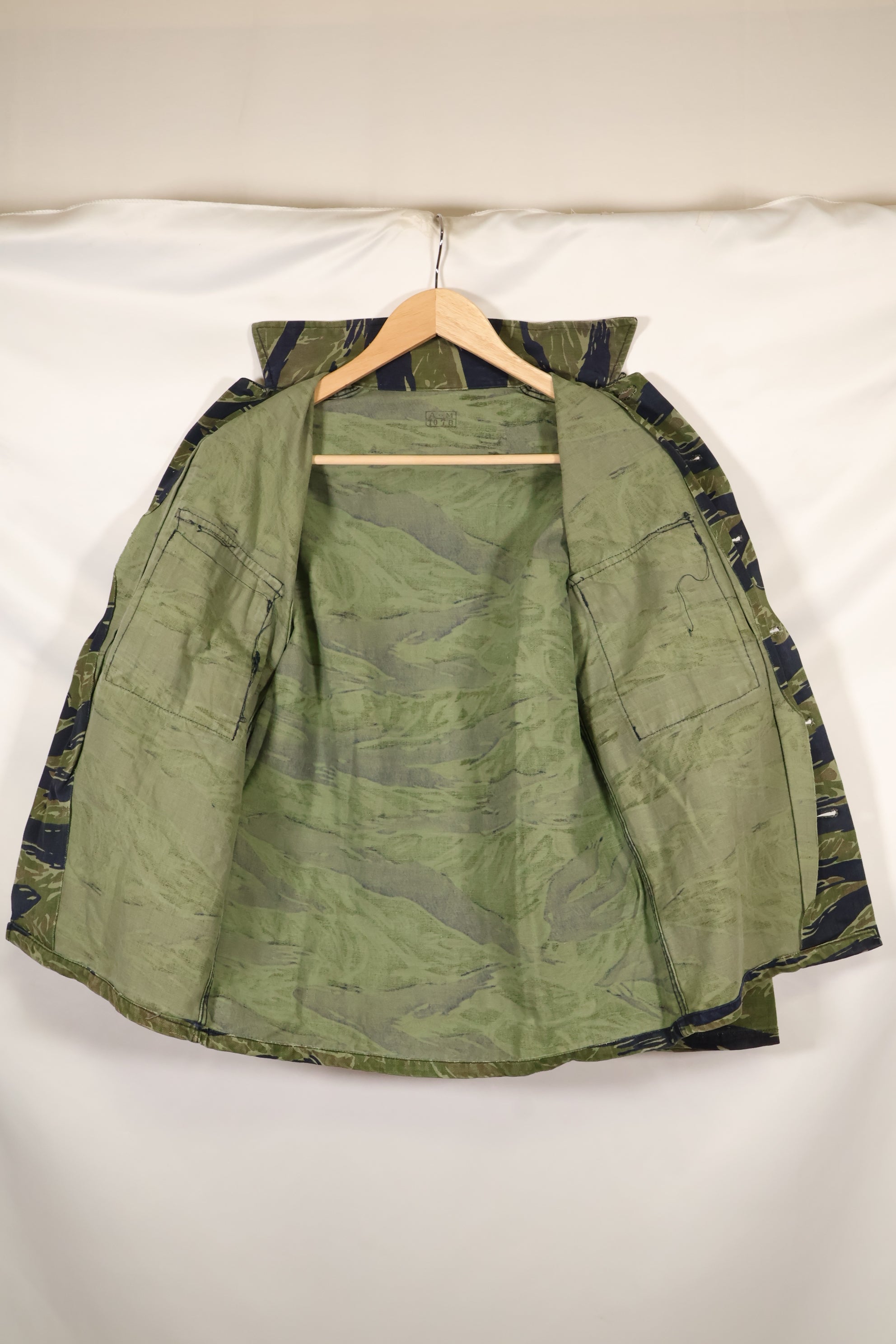 実物　TO78 A-M 沖縄タイガー　タイガーストライプ　シャツ　中古品