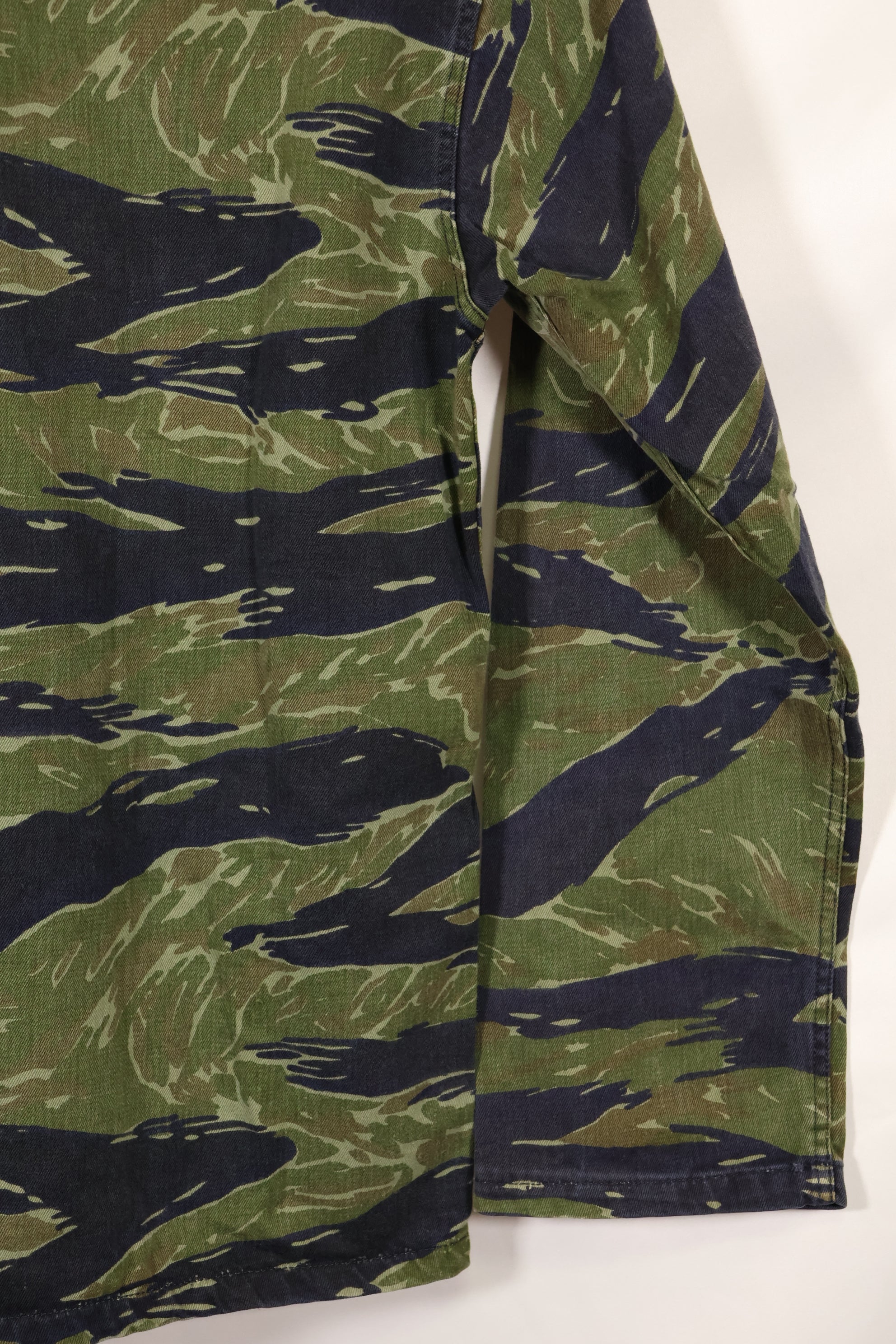 実物　TO78 A-M 沖縄タイガー　タイガーストライプ　シャツ　中古品