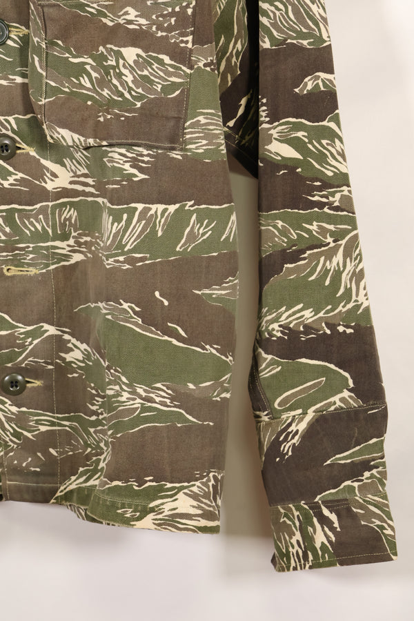 1960年代中頃　沖縄タイガーパターン　タイガーストライプ　Asian Cut シャツ　袖改装　ボタン欠損　中古品