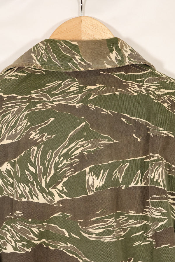 1960年代中頃　沖縄タイガーパターン　タイガーストライプ　Asian Cut シャツ　袖改装　ボタン欠損　中古品