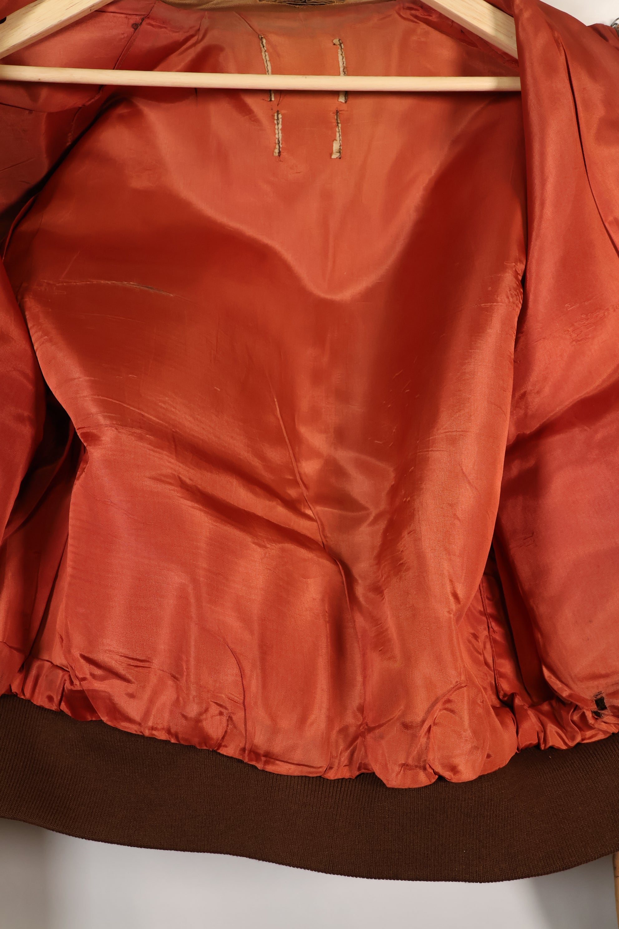 20 世纪 40 年代，尺寸 46，制造商不详，美国空军 A-2 飞行夹克，当前交货，二手。