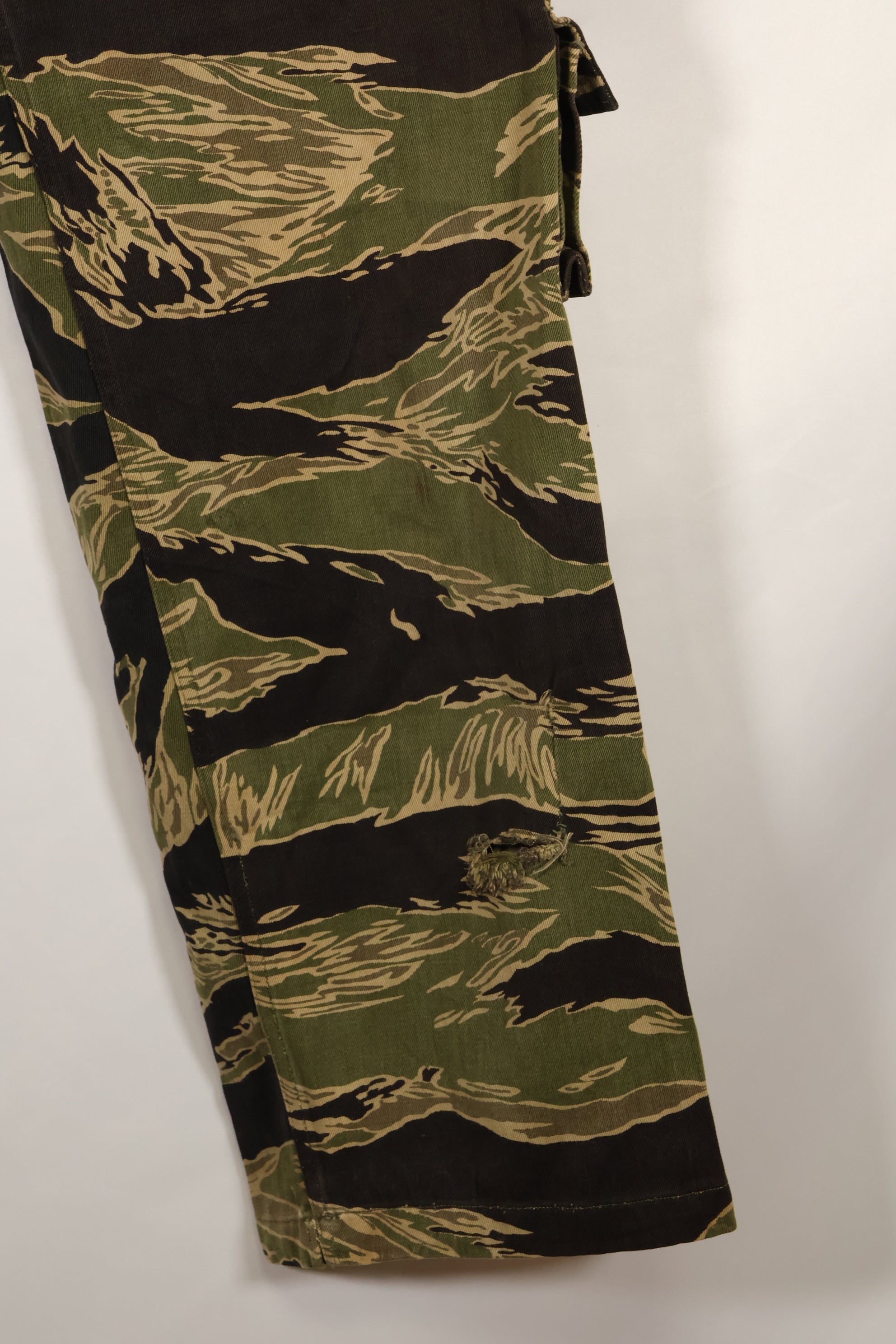 実物　沖縄タイガー　タイガーストライプ　パンツ　Asian Cut　褪色あり　中古品