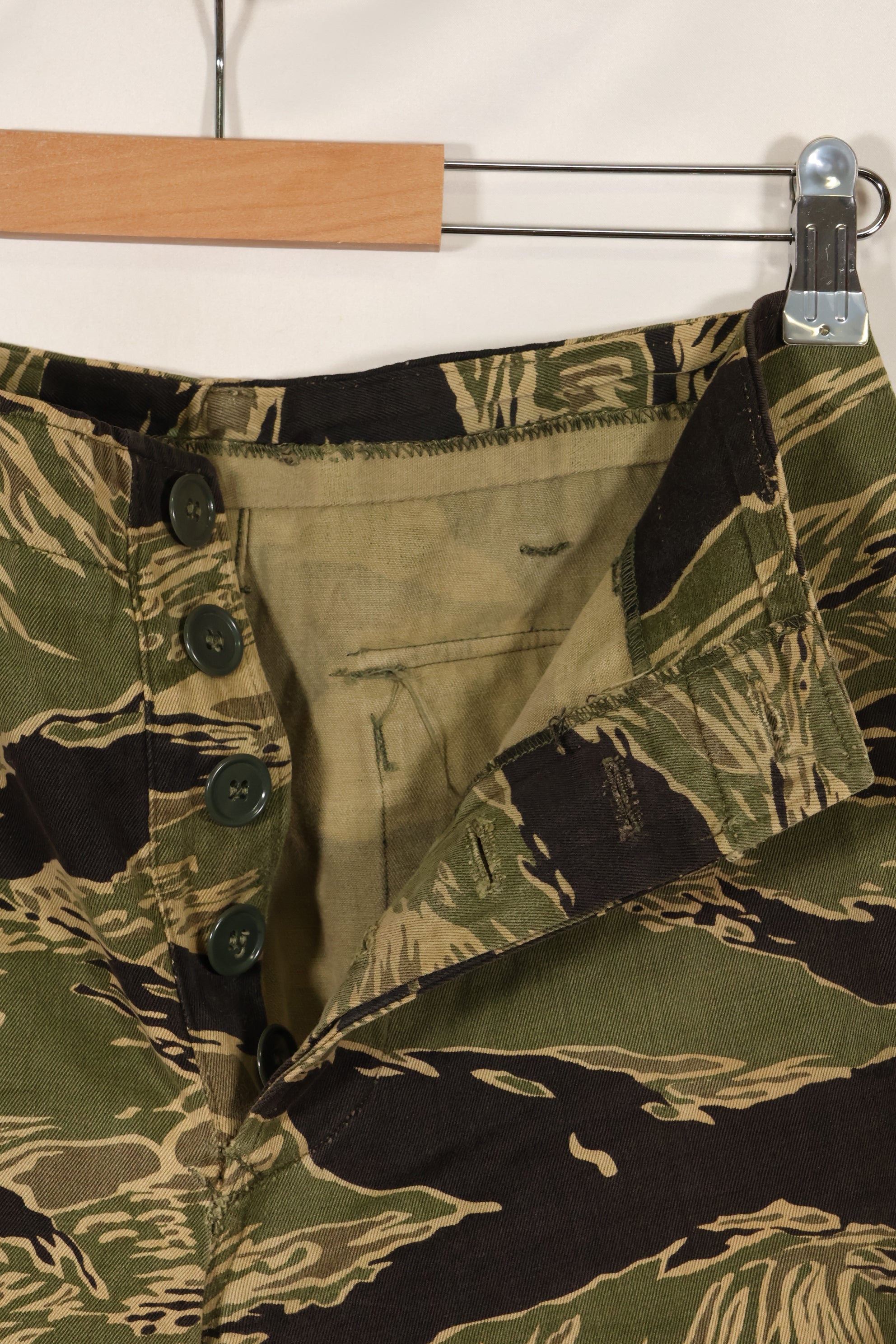 実物　沖縄タイガー　タイガーストライプ　パンツ　Asian Cut　褪色あり　中古品