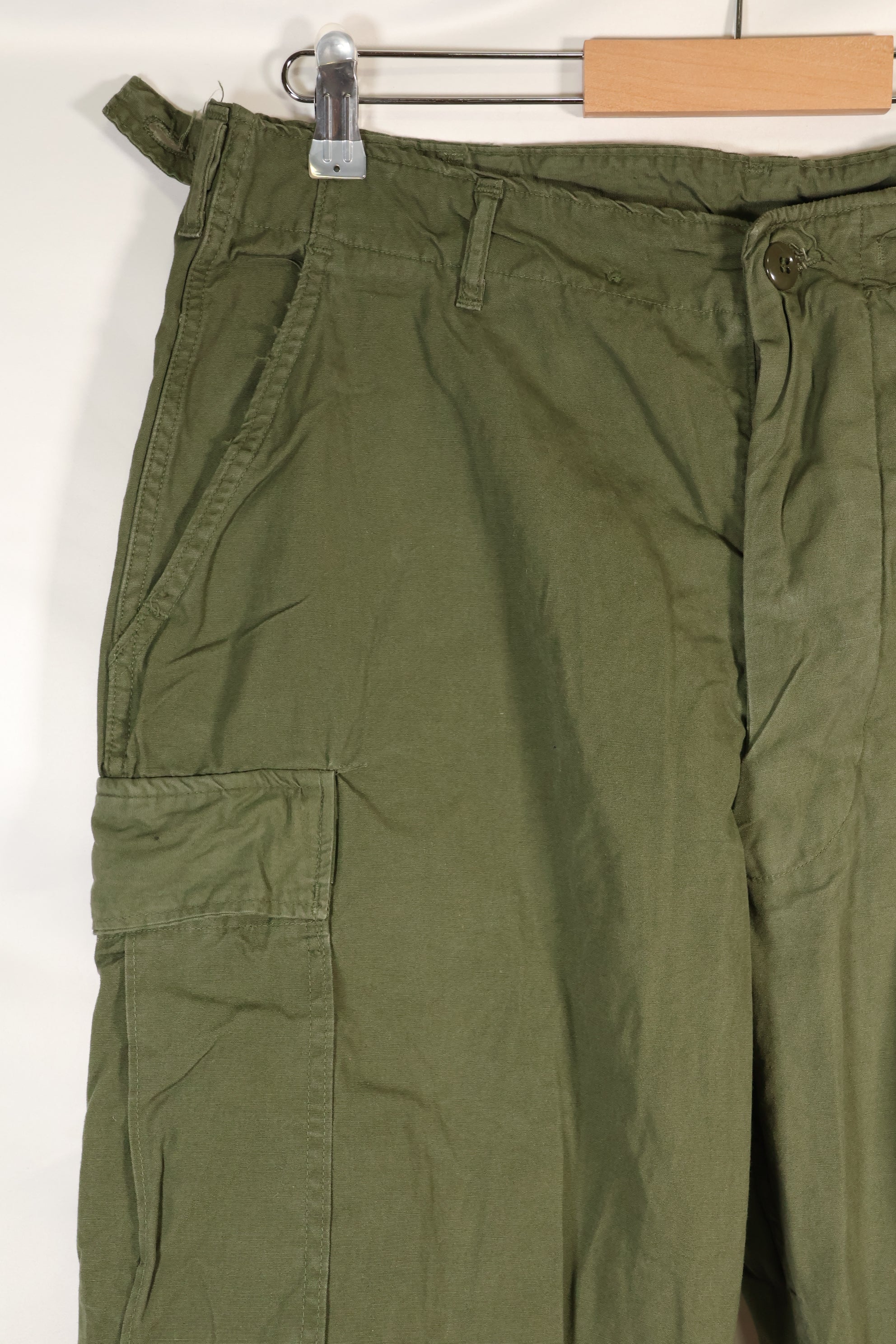 Estimated 1965 contract L-S 2nd Model Jungle Fatigue pants, good condition, used.