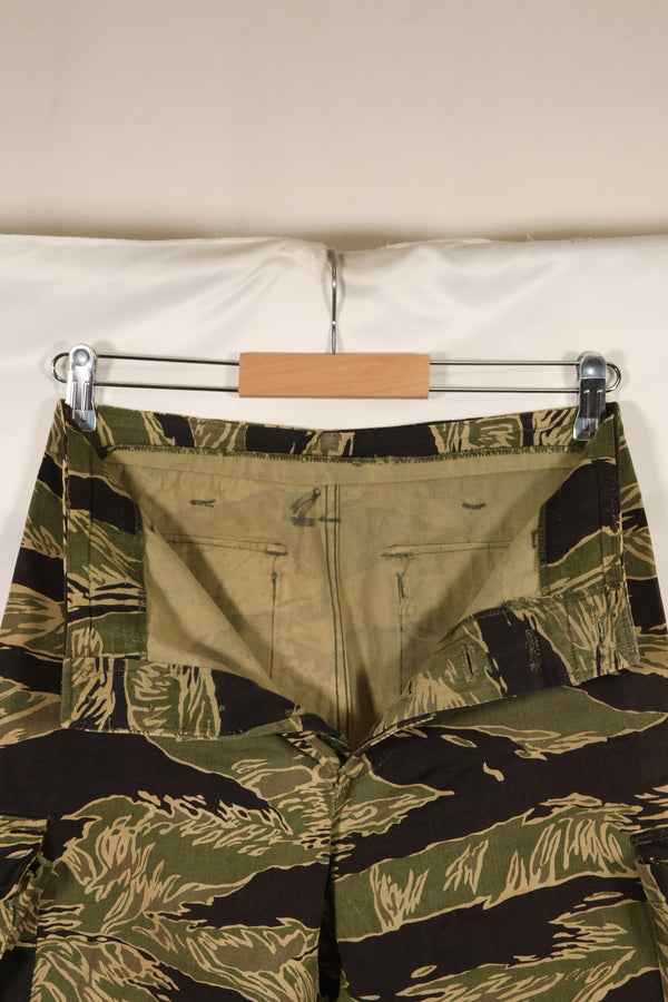 実物　沖縄タイガー　タイガーストライプ　パンツ　Asian Cut　褪色あり　中古品