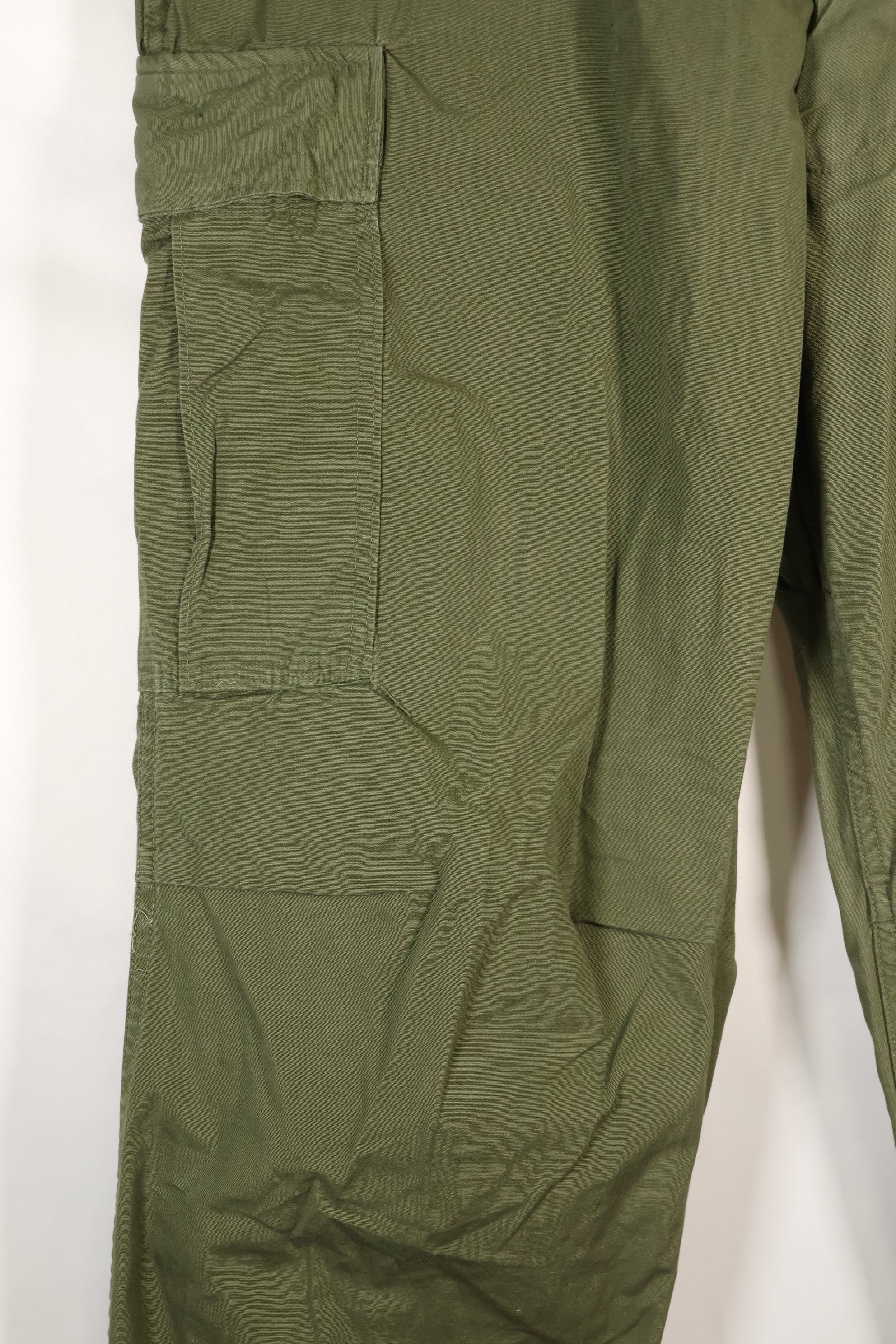 Estimated 1965 contract L-S 2nd Model Jungle Fatigue pants, good condition, used.