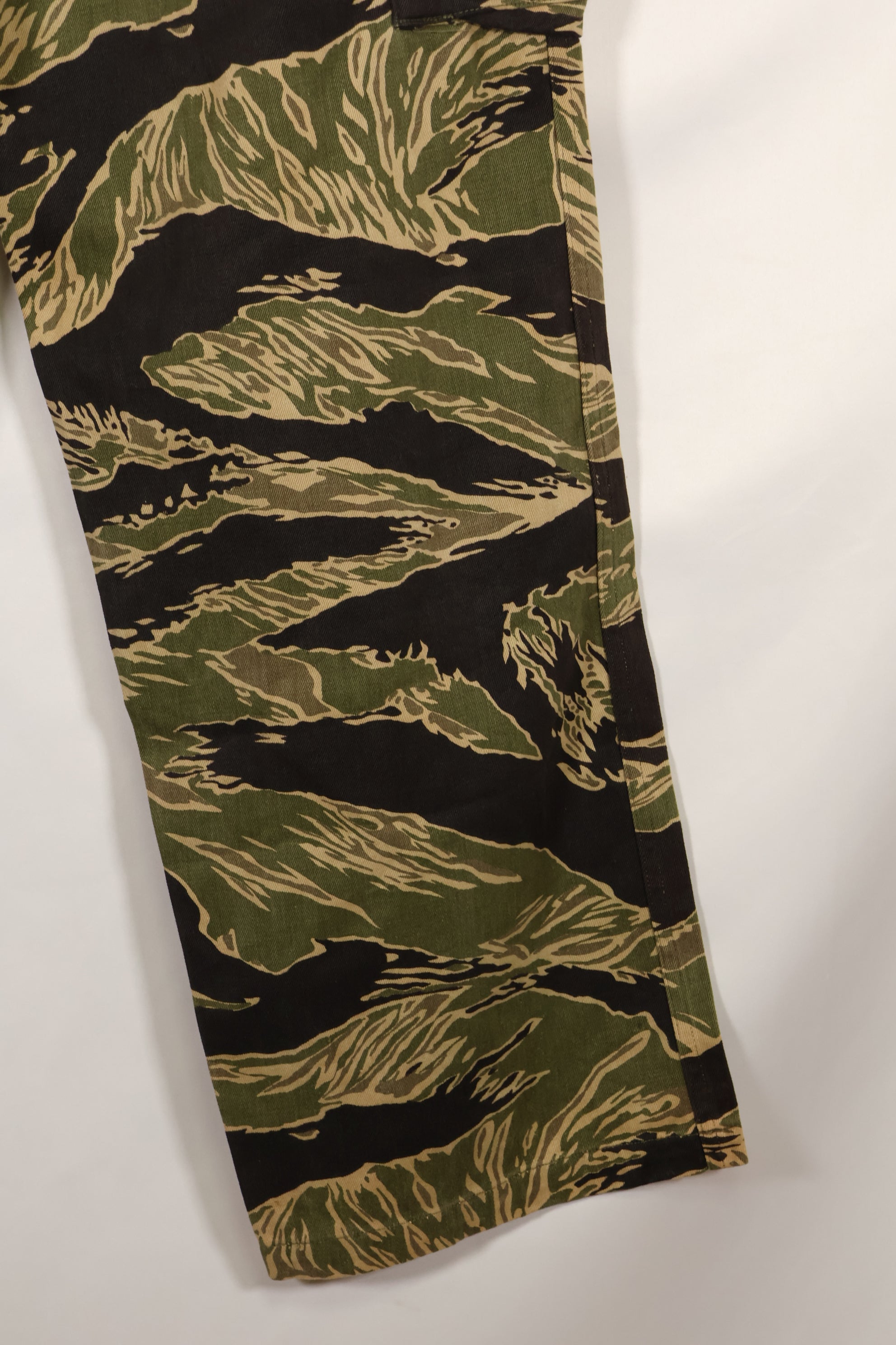 実物　沖縄タイガー　タイガーストライプ　パンツ　Asian Cut　褪色あり　中古品