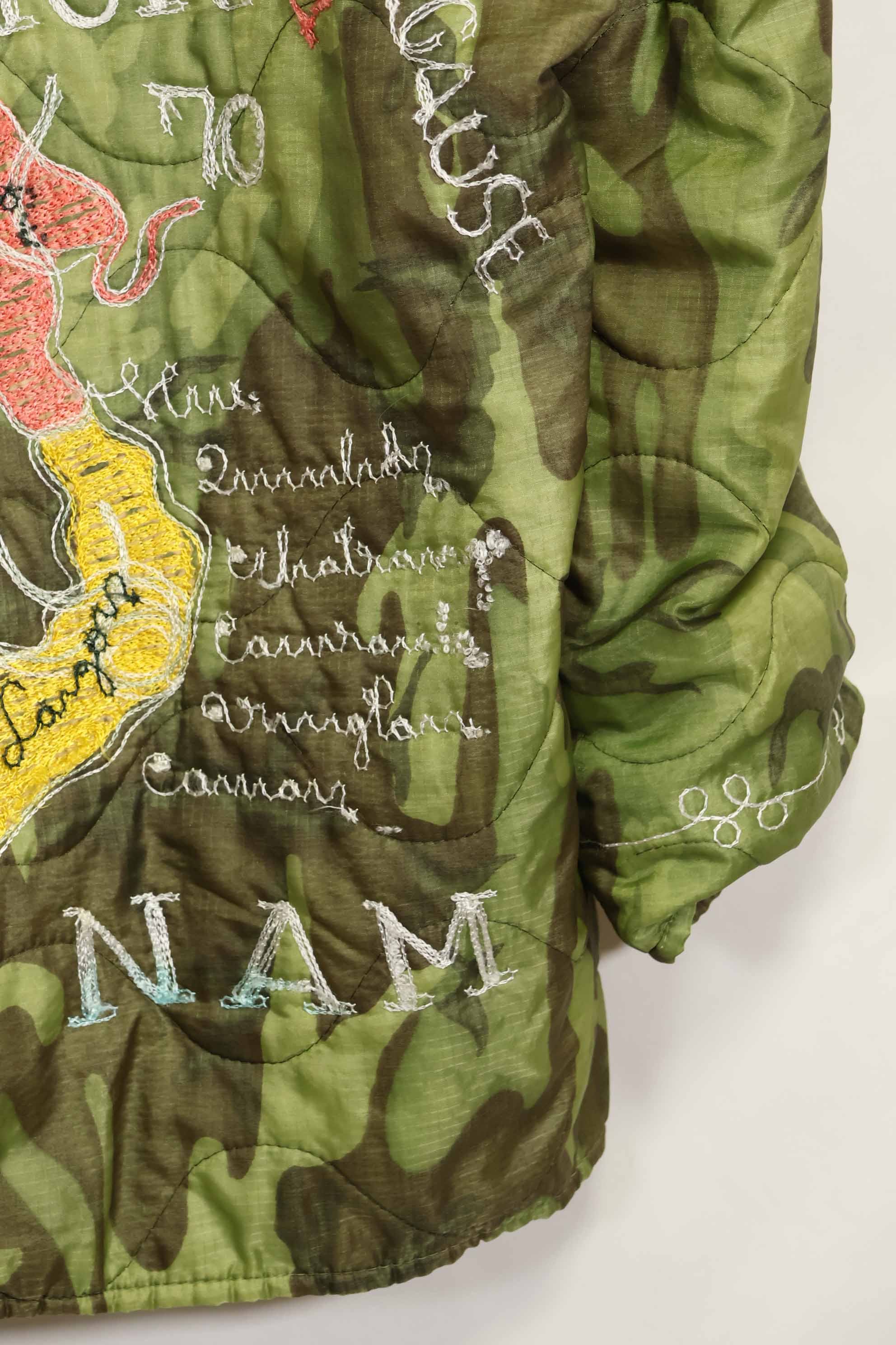 1969年〜70年　ベトナム戦争　ERDL迷彩ポンチョ製　ツアージャケット　ベトジャン　QUINHON　中古品