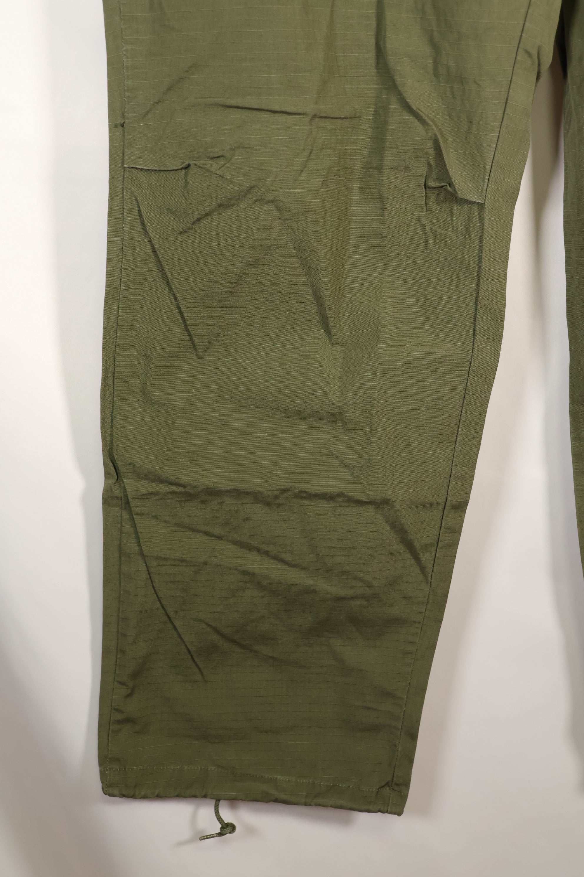 1967 Contract L-L 4th Model Jungle Fatigue Pants in good condition, faded, used.