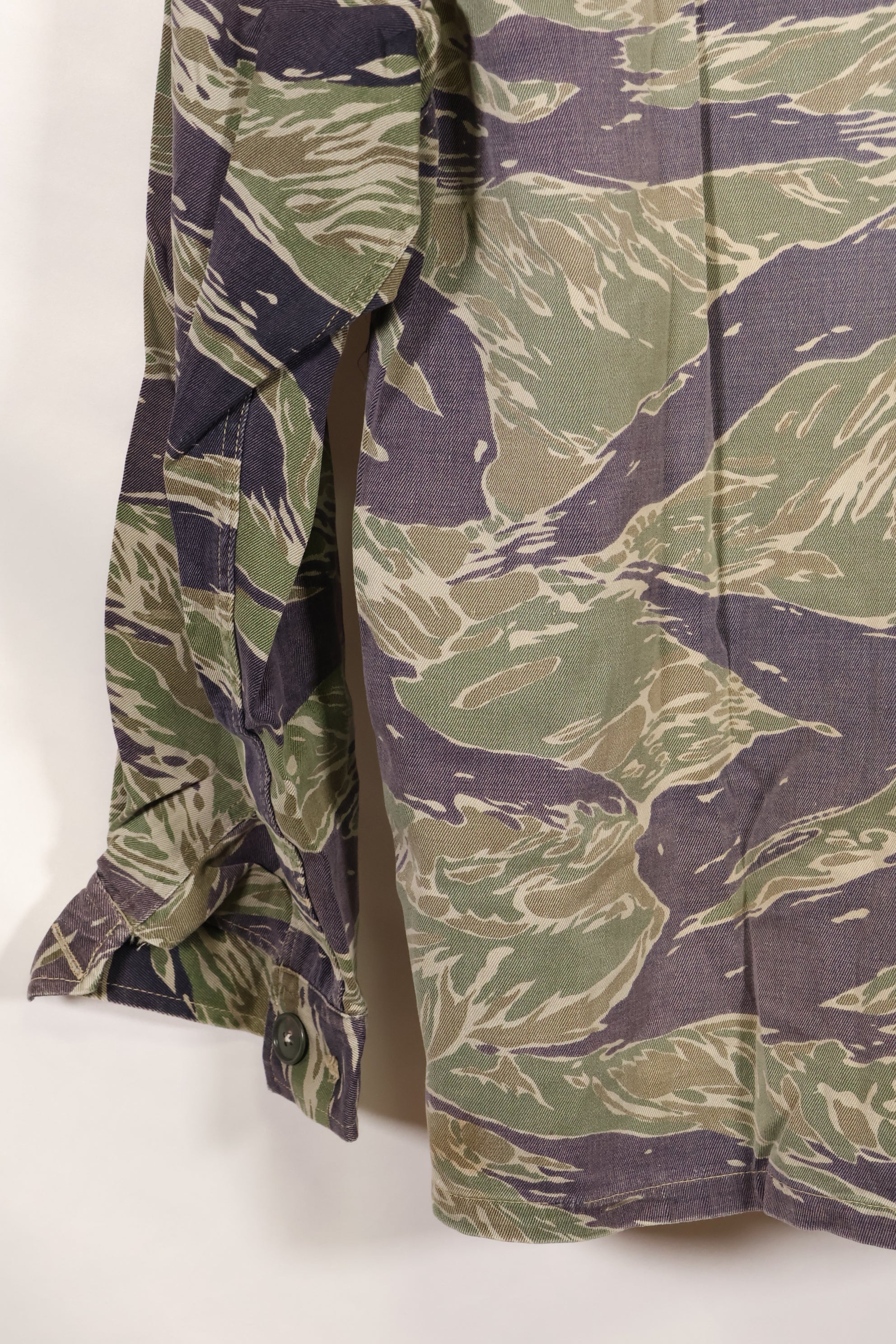 1960年代中頃　推定 A-XL　シルバータイガー　タイガーストライプ　シャツ　退色あり　中古品