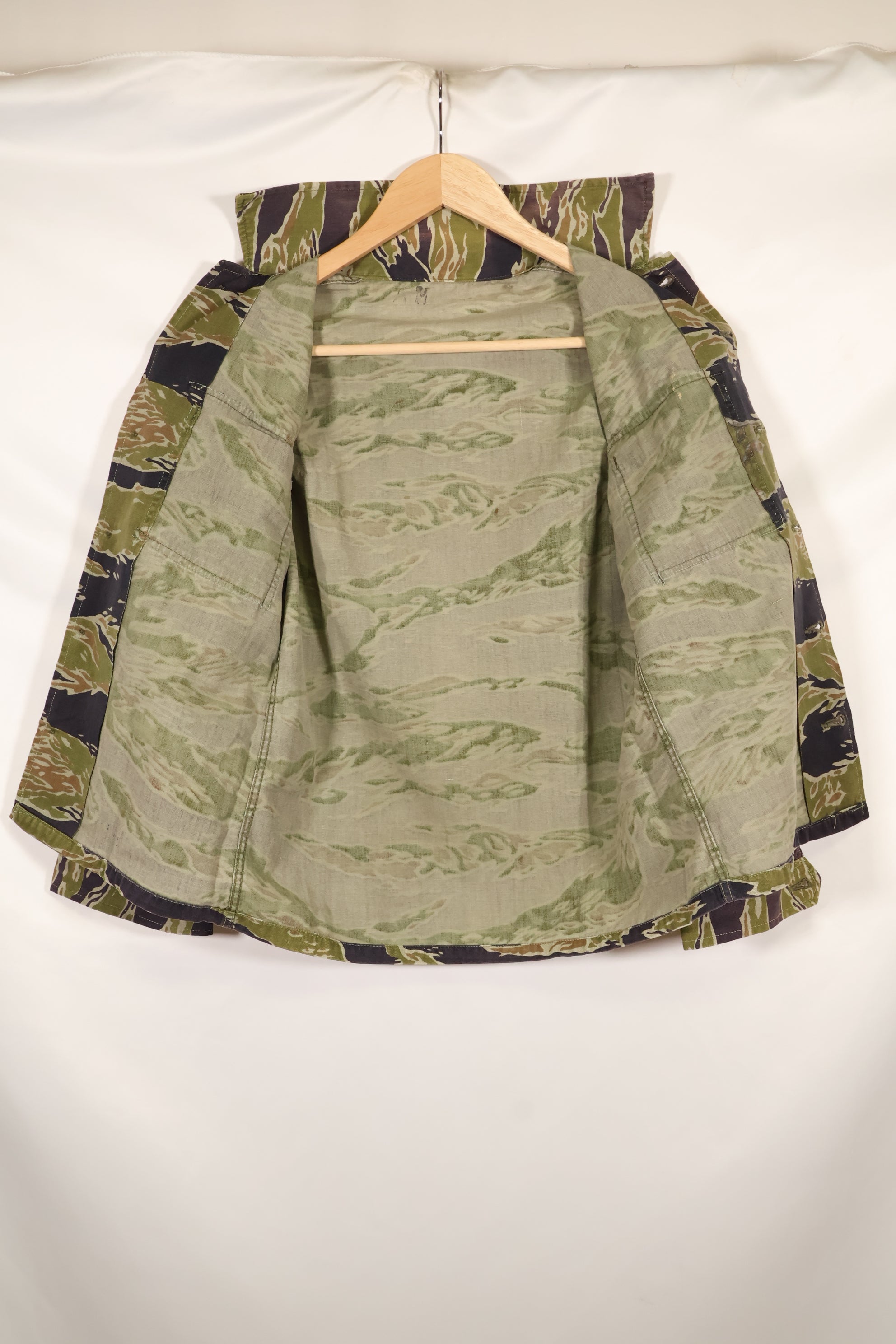 実物　レイトウォーパターン　タイガーストライプ　シャツ　ヘビーウェイト生地　中古品