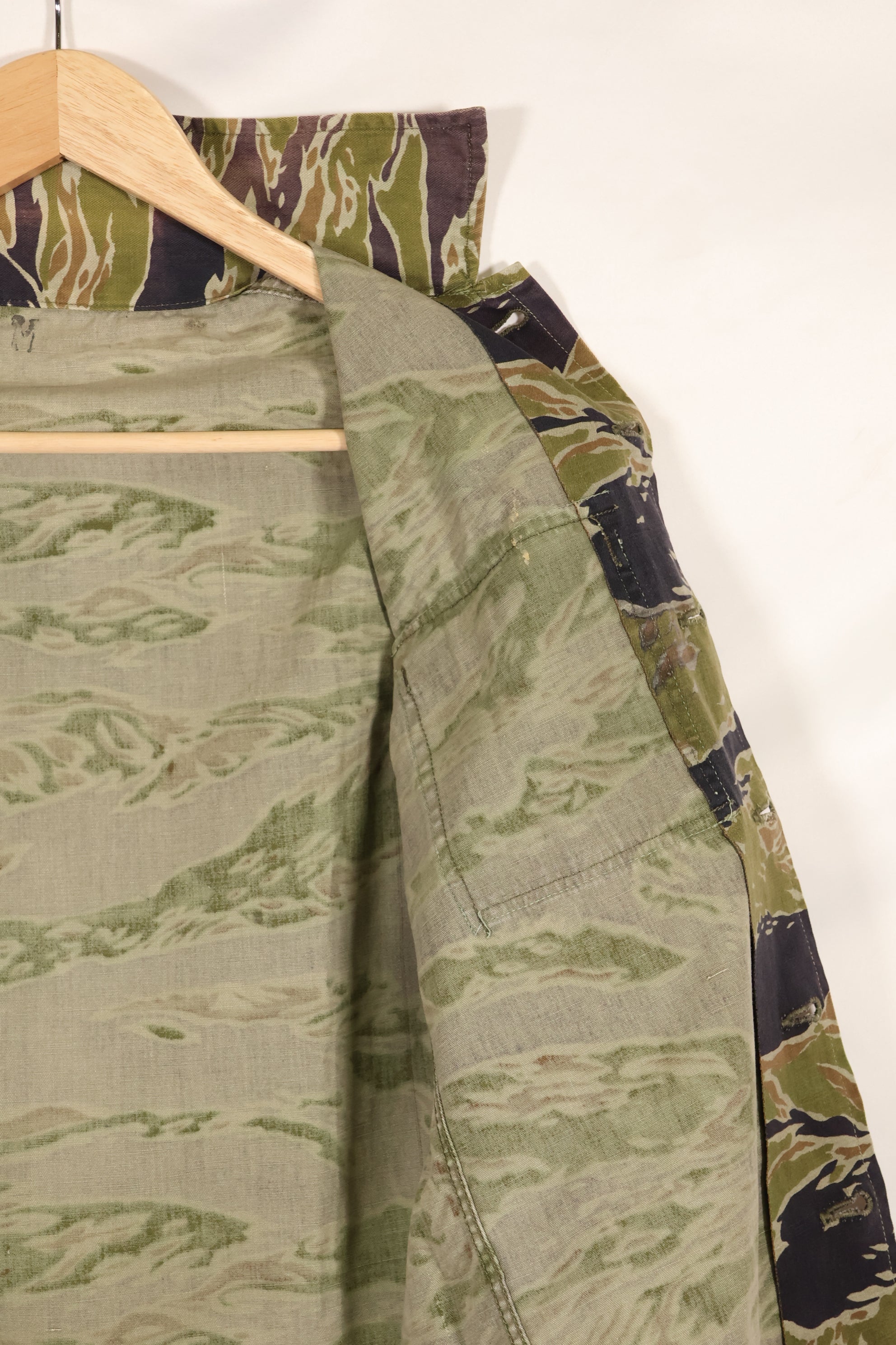 実物　レイトウォーパターン　タイガーストライプ　シャツ　ヘビーウェイト生地　中古品