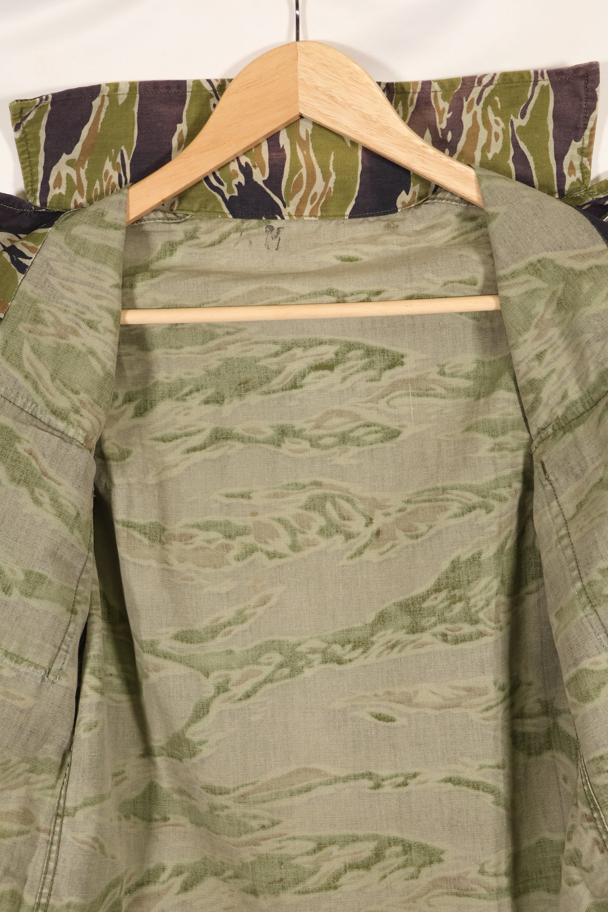 実物　レイトウォーパターン　タイガーストライプ　シャツ　ヘビーウェイト生地　中古品