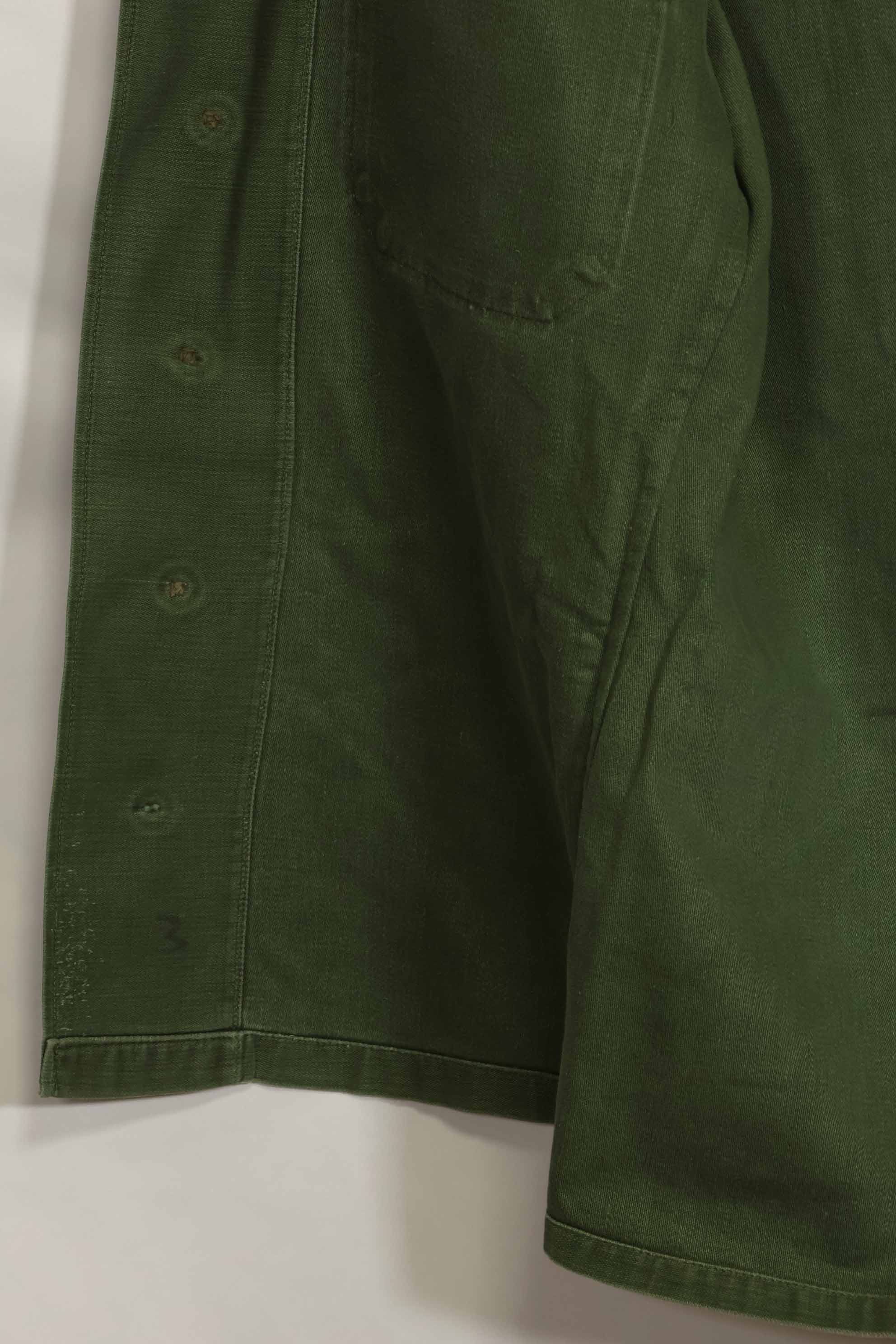 1960年代　元グリーンベレー兵士放出　OG-107　ユーティリティシャツ　初付け　パッチ付き　中古品　A