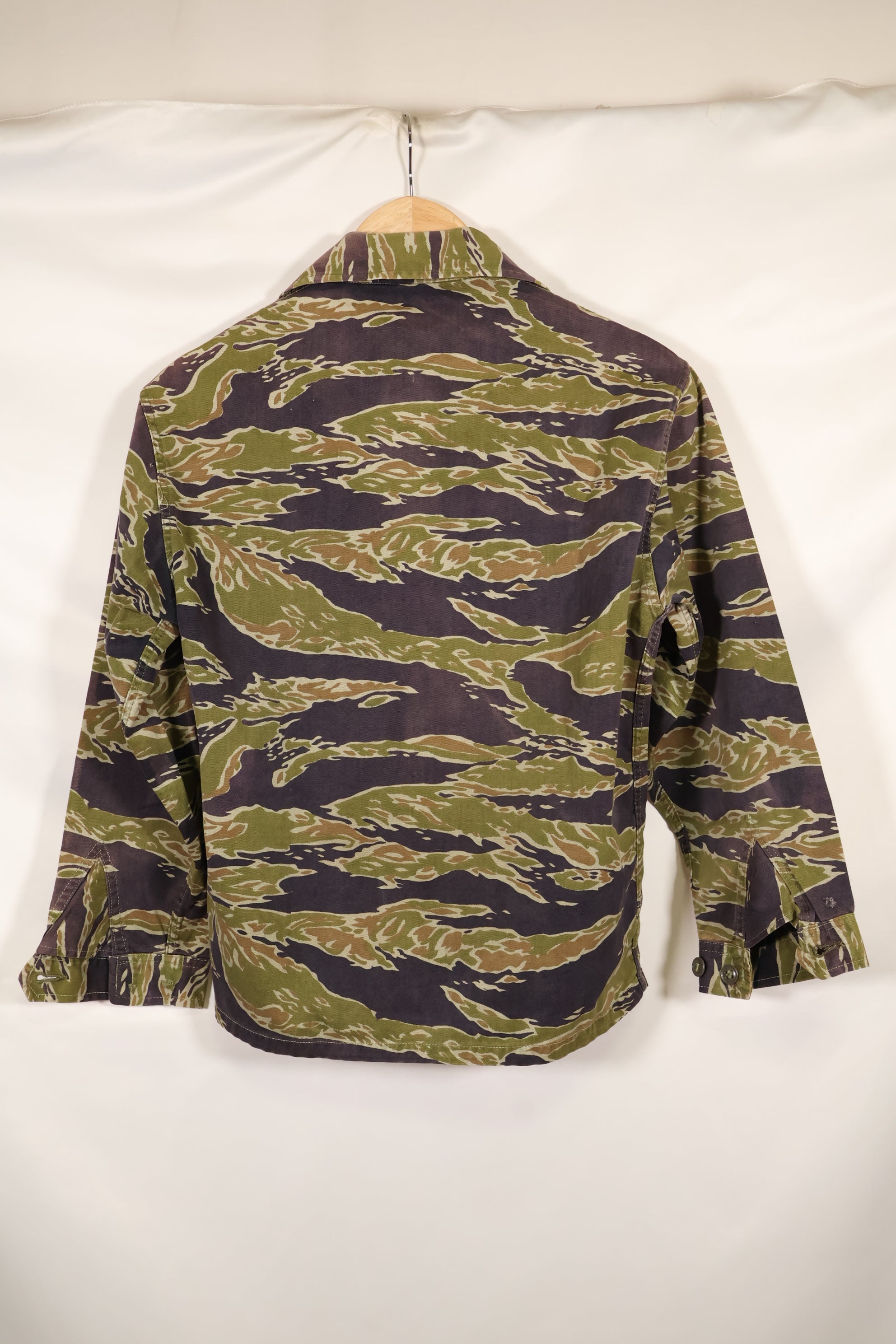 実物　レイトウォーパターン　タイガーストライプ　シャツ　ヘビーウェイト生地　中古品