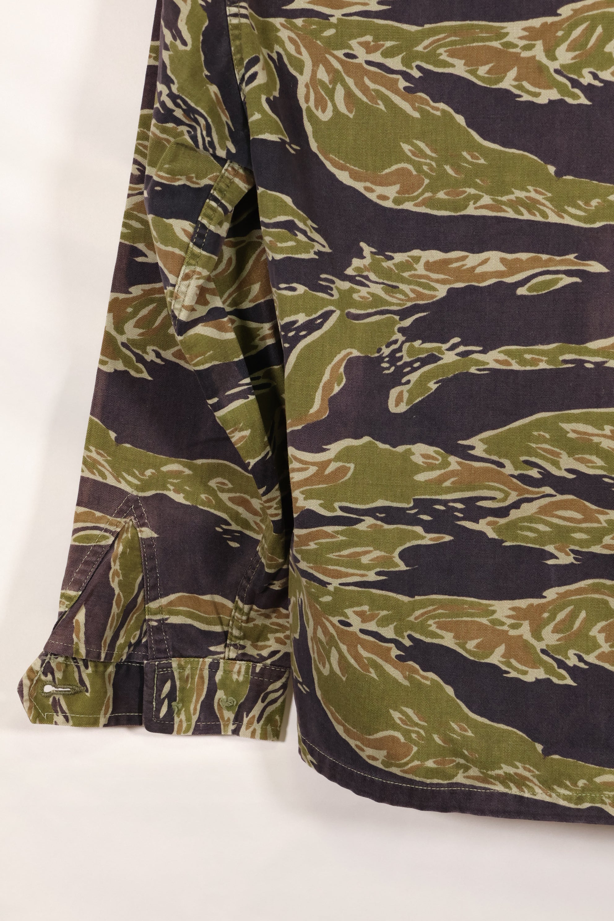 実物　レイトウォーパターン　タイガーストライプ　シャツ　ヘビーウェイト生地　中古品