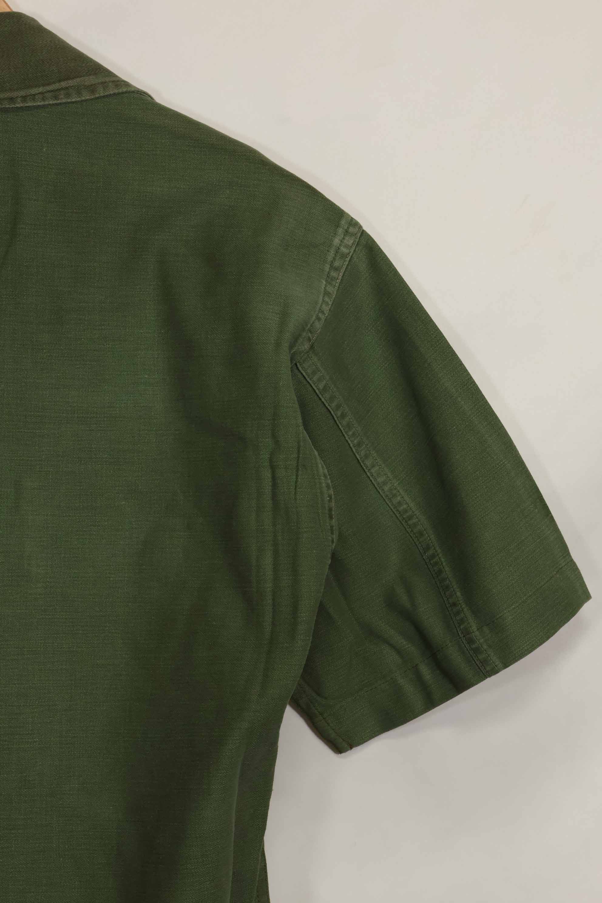 1960年代　元グリーンベレー兵士放出　OG-107　ユーティリティシャツ　初付け　パッチ付き　中古品　A