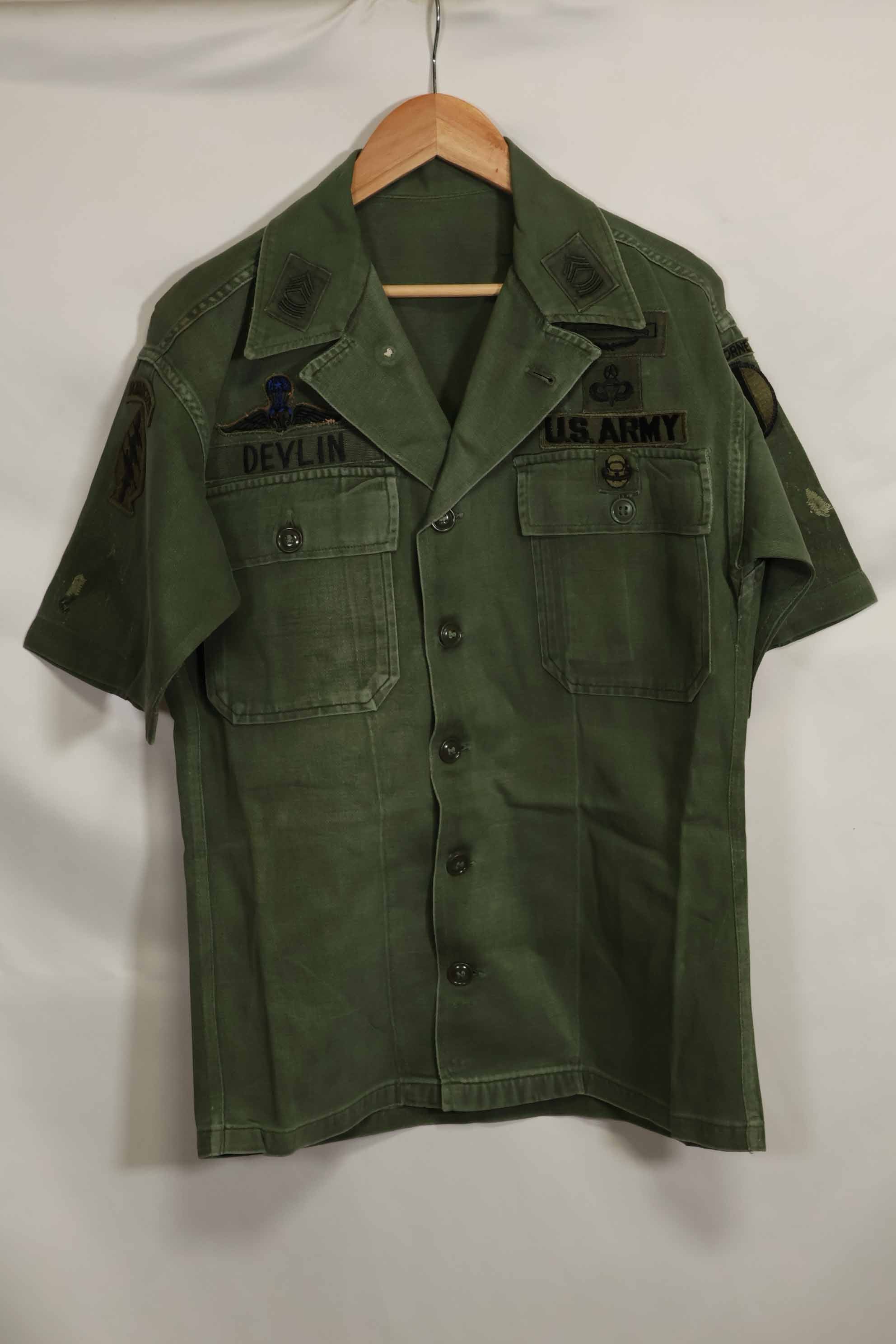 1960年代　元グリーンベレー兵士放出　OG-107　ユーティリティシャツ　初付け　パッチ付き　中古品　B