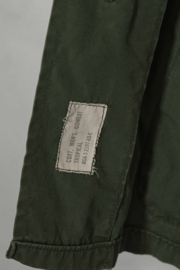 正品 1963 年第一款丛林迷彩夹克，RS 尺码，二手