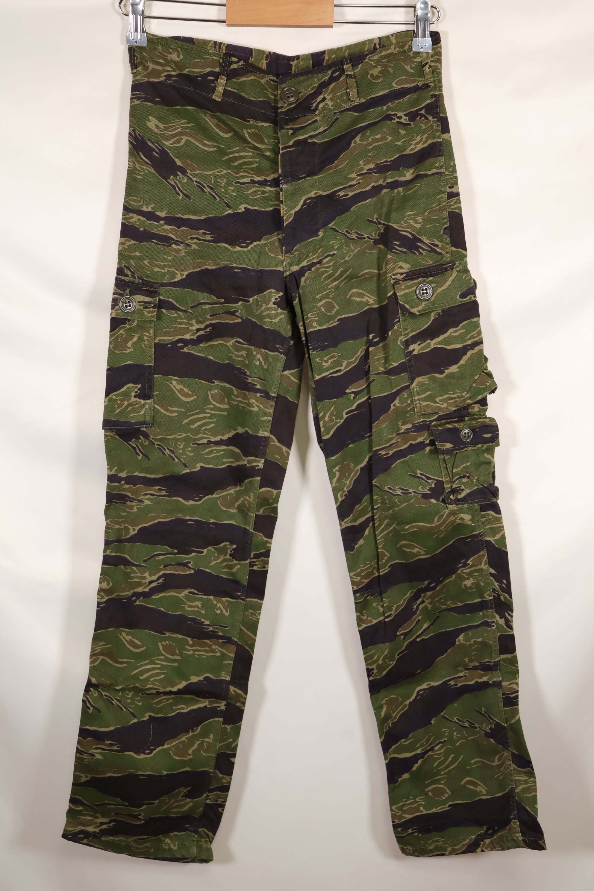 実物　タイガーストライプ　パンツ　ゴールドタイガー派生パターン　ボタン欠損あり　ほぼ未使用品