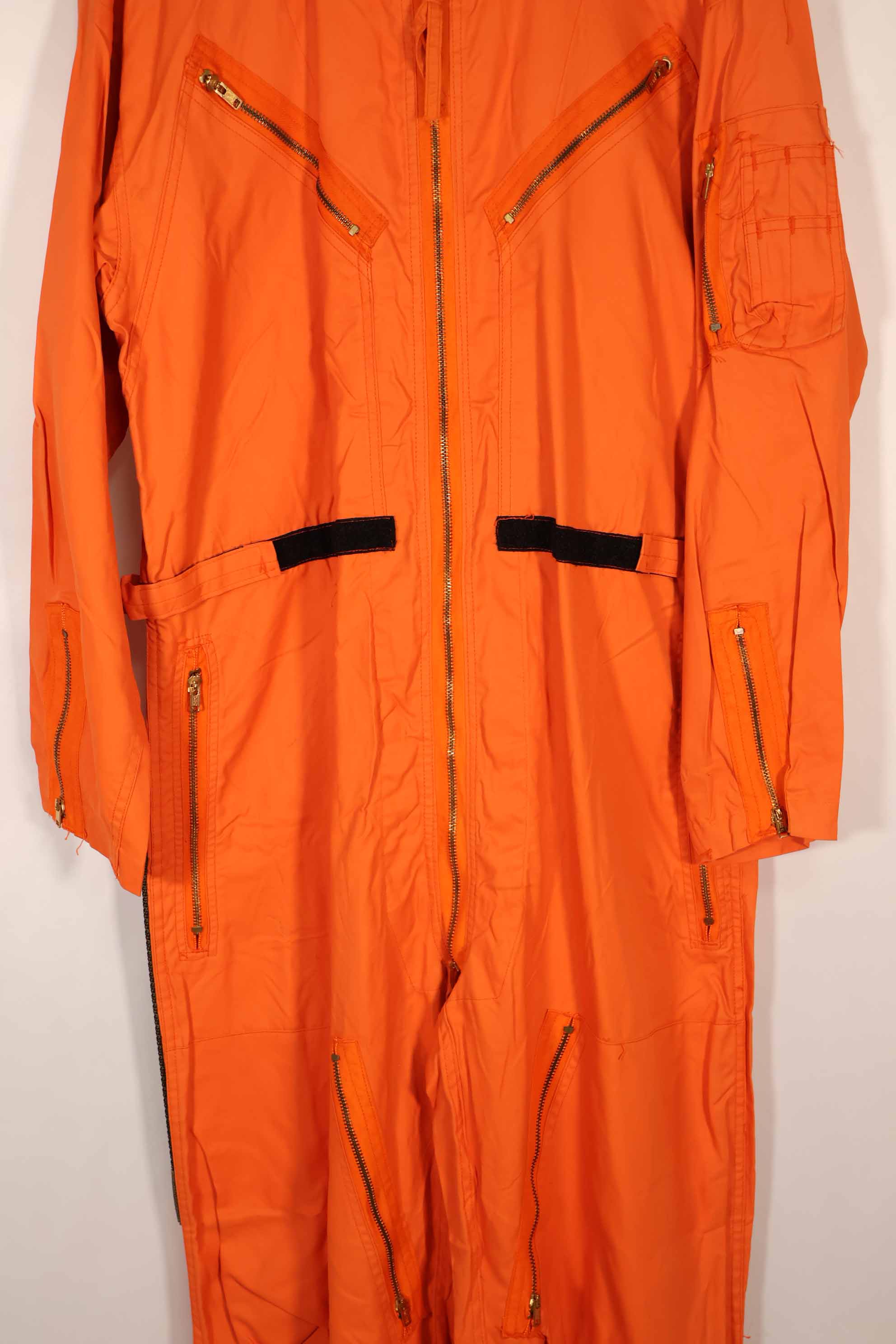 実物　1962年製　アメリカ空軍　USAF K2-B　未使用品　レスキューオレンジ色