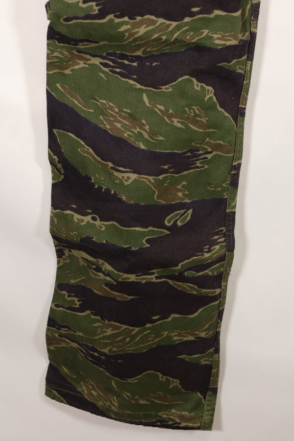 実物　タイガーストライプ　パンツ　ゴールドタイガー派生パターン　ボタン欠損あり　ほぼ未使用品