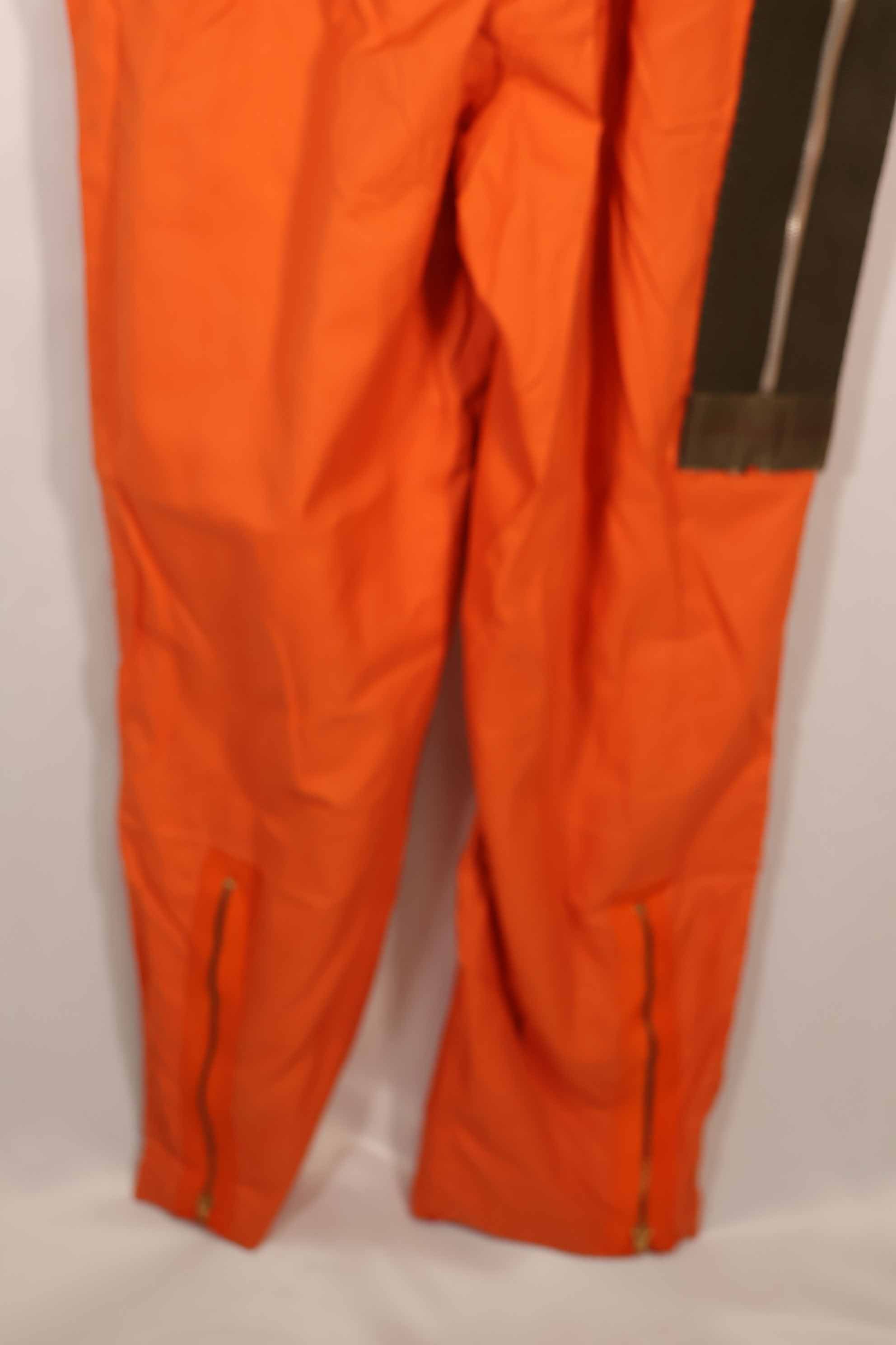 実物　1962年製　アメリカ空軍　USAF K2-B　未使用品　レスキューオレンジ色