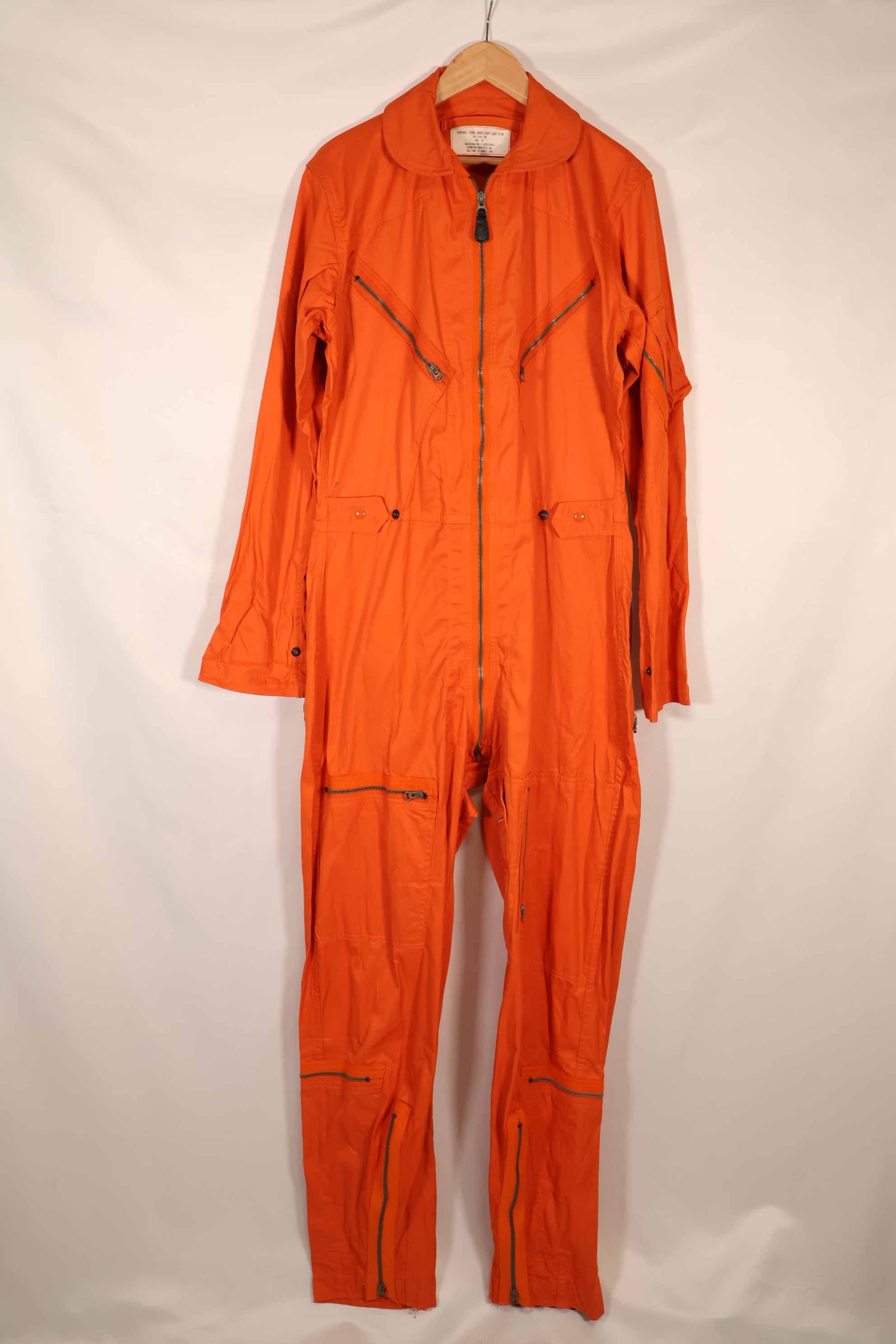 実物　1964年製　アメリカ空軍　USAF K2-B　未使用品　レスキューオレンジ色