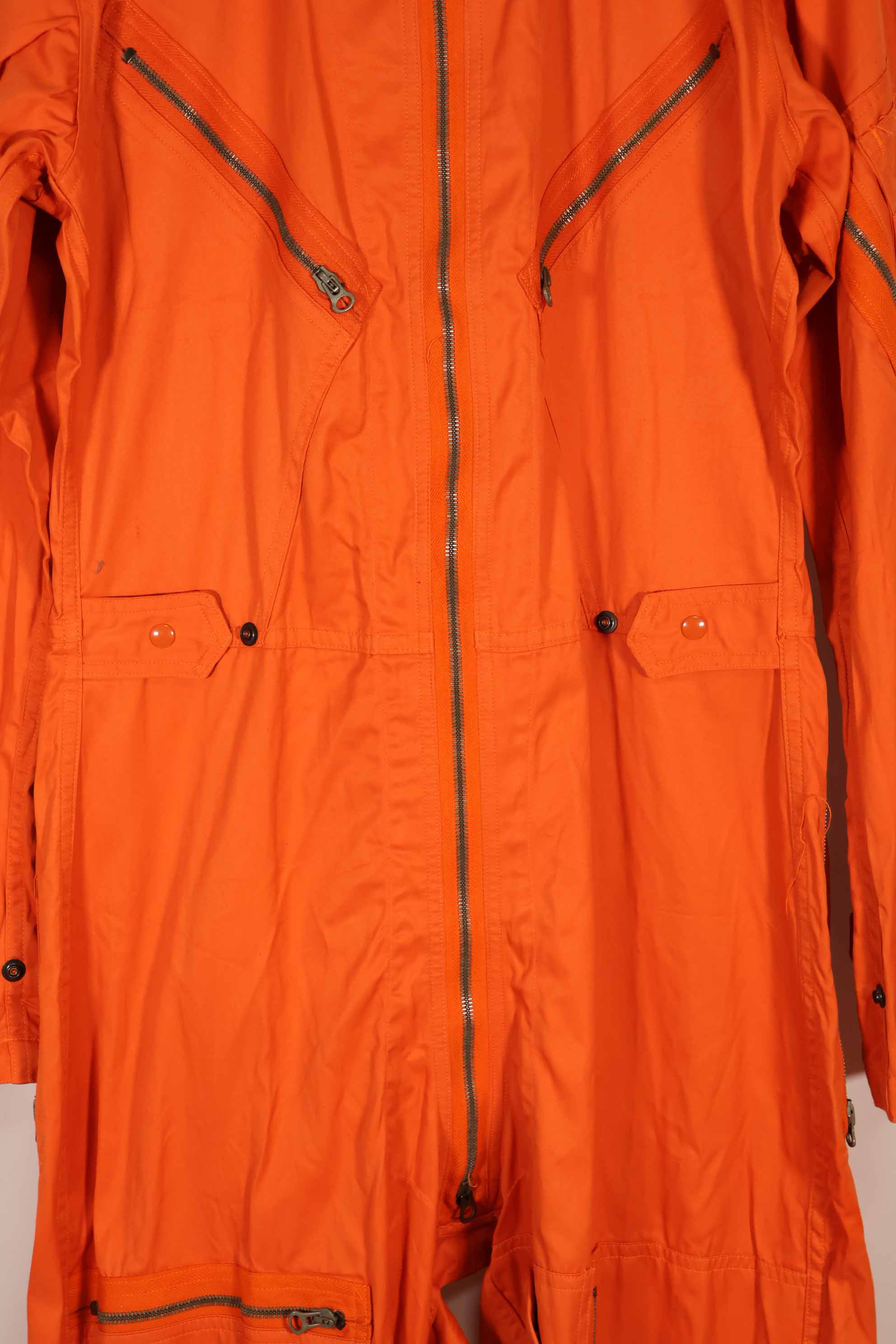 実物　1964年製　アメリカ空軍　USAF K2-B　未使用品　レスキューオレンジ色