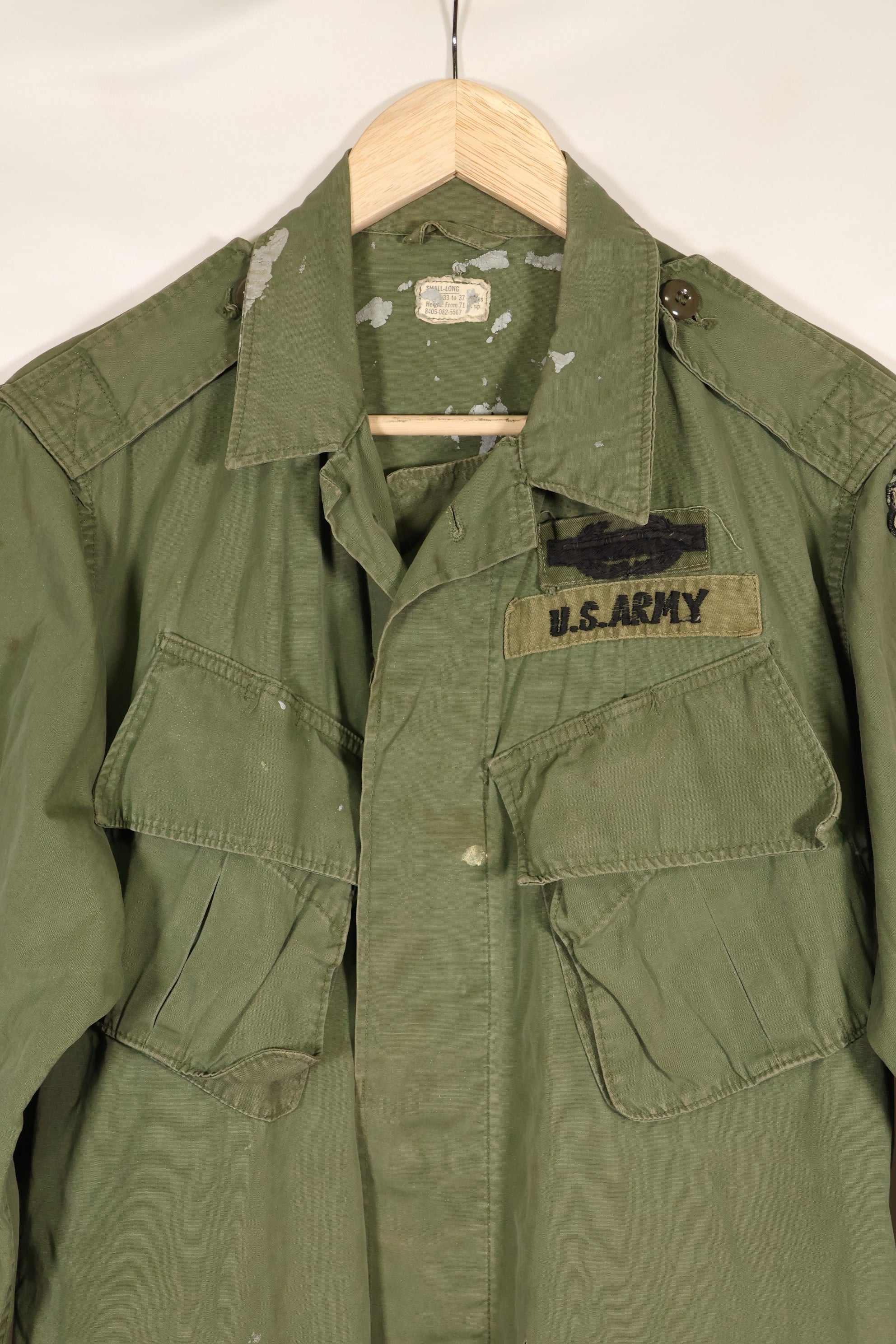 估计大约 1965 年 S-L 第 25 步兵师第 2 款丛林疲劳夹克，带补丁，使用过。