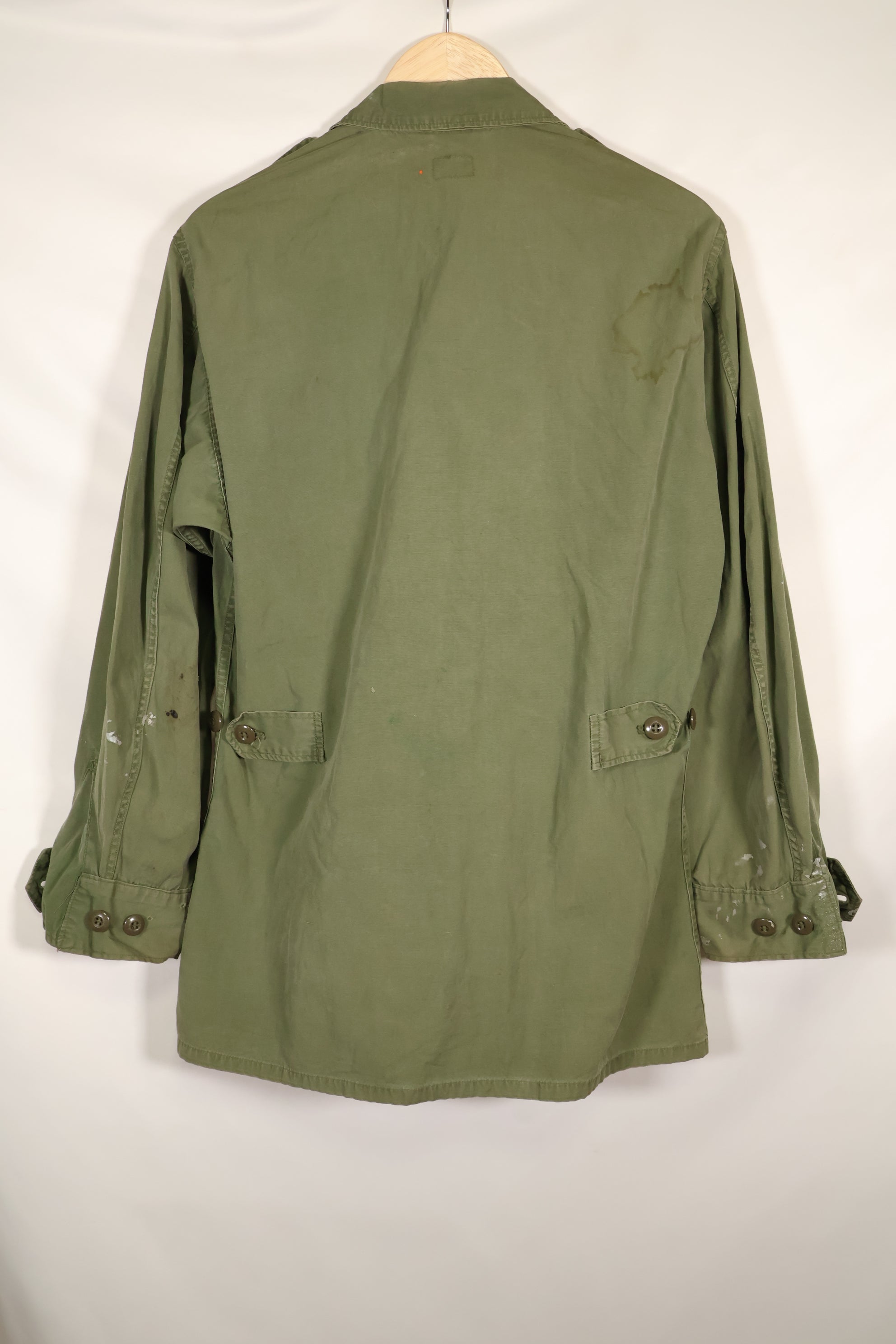 估计大约 1965 年 S-L 第 25 步兵师第 2 款丛林疲劳夹克，带补丁，使用过。