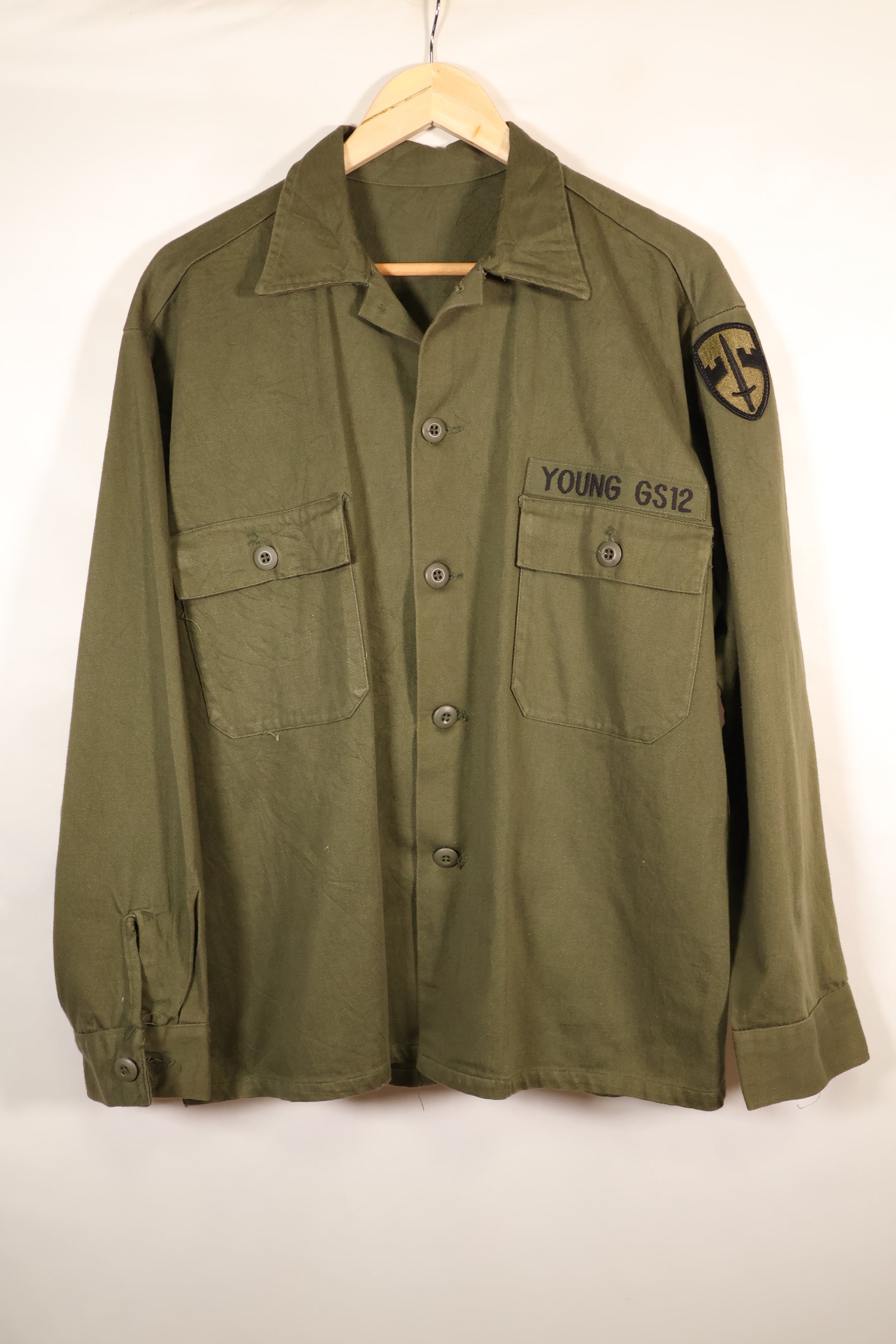 1960年代　推定MEDIUM　OG-107　ユーティリティシャツ　レア裁断　パッチ後付け　中古品