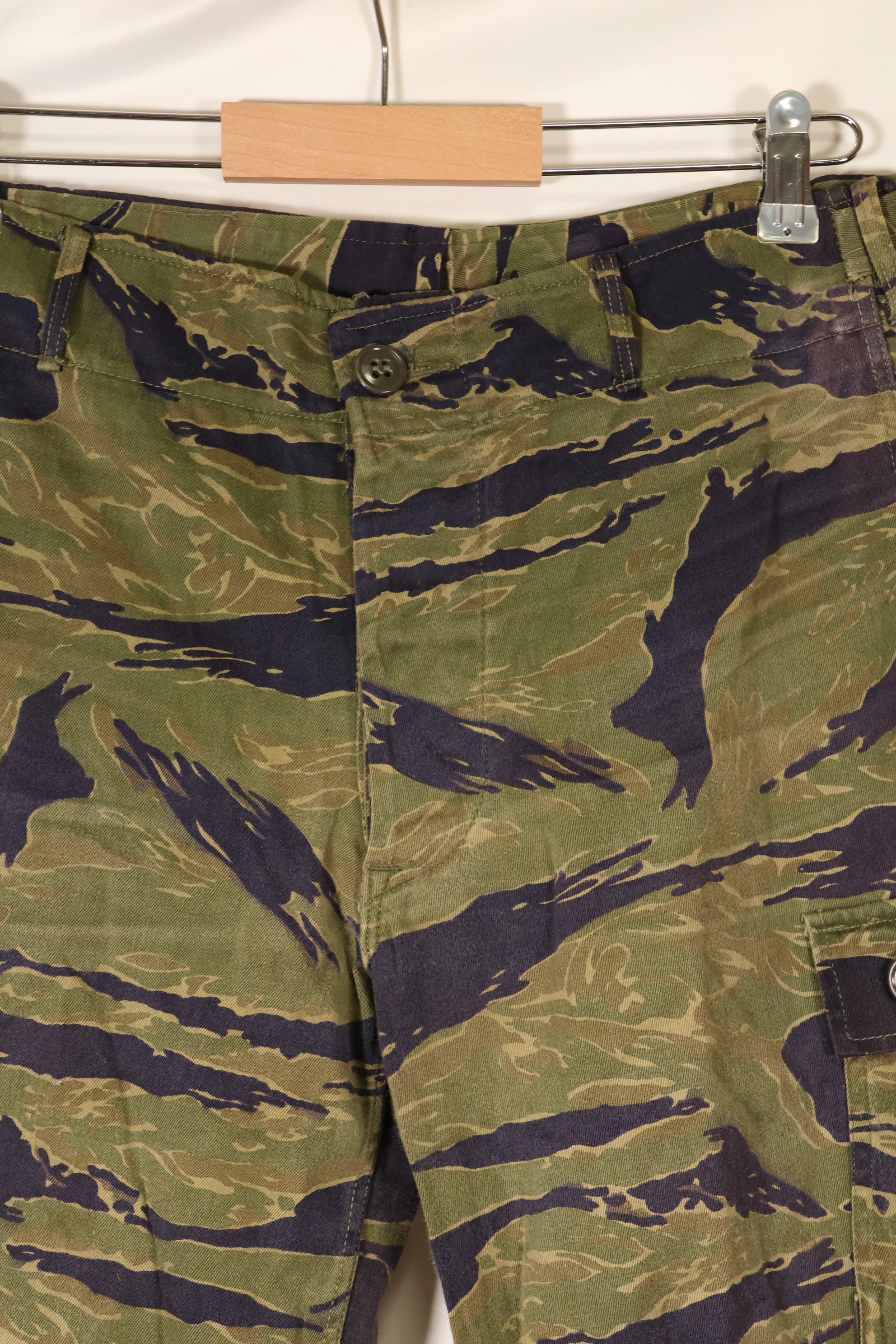 Late 1960s: Tiger Stripe, Gold Tiger Variation Pattern, Sizes A–M, Pants, Secondhand