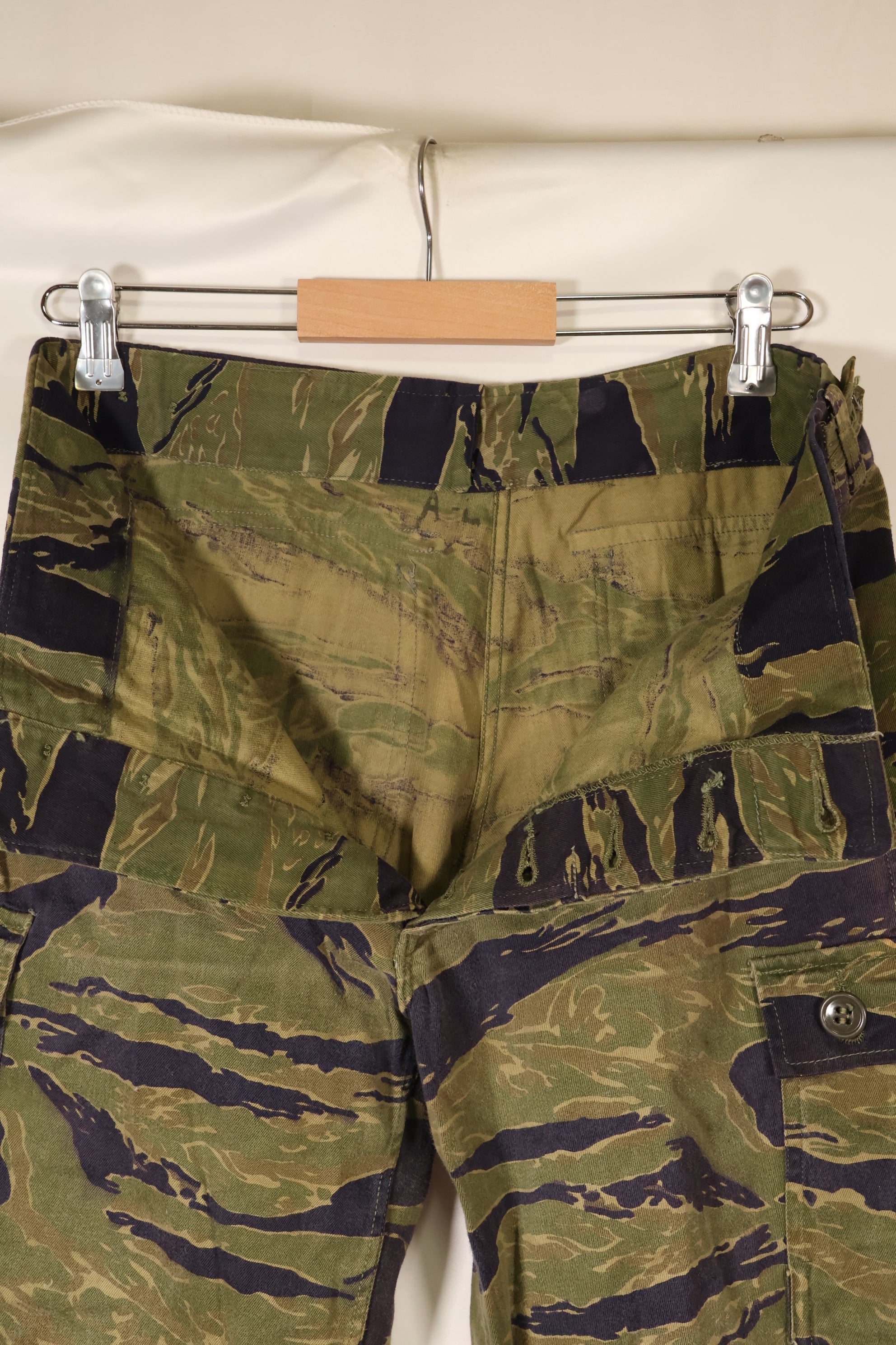 Late 1960s: Tiger Stripe, Gold Tiger Variation Pattern, Sizes A–M, Pants, Secondhand