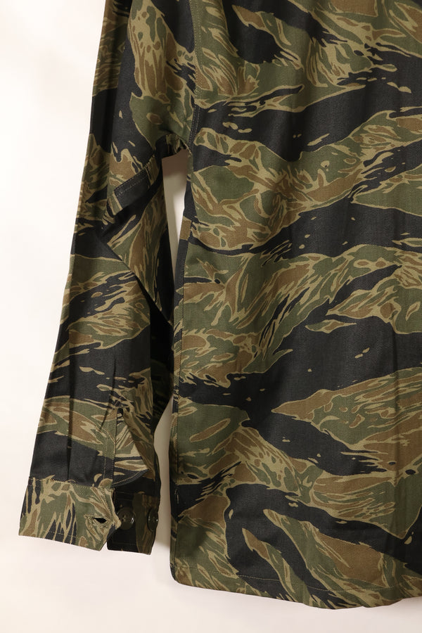 Circa 1965, Deadstock, Silver Tiger Pattern, Sizes A–L, Asian Fit Shirt