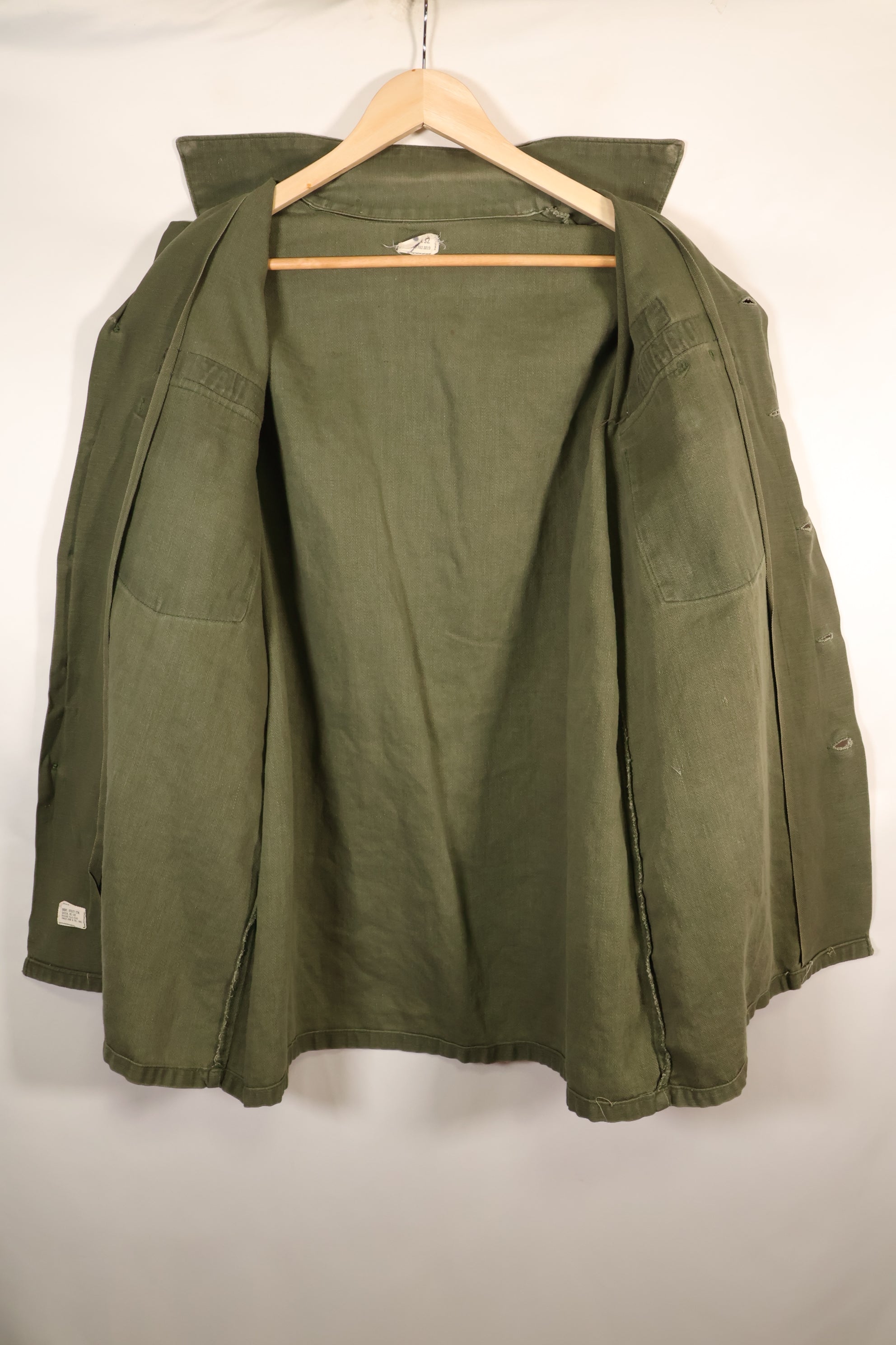 1975年契約　16 1/2 x 32　OG-107　ユーティリティシャツ　パッチ後付けあり　中古品