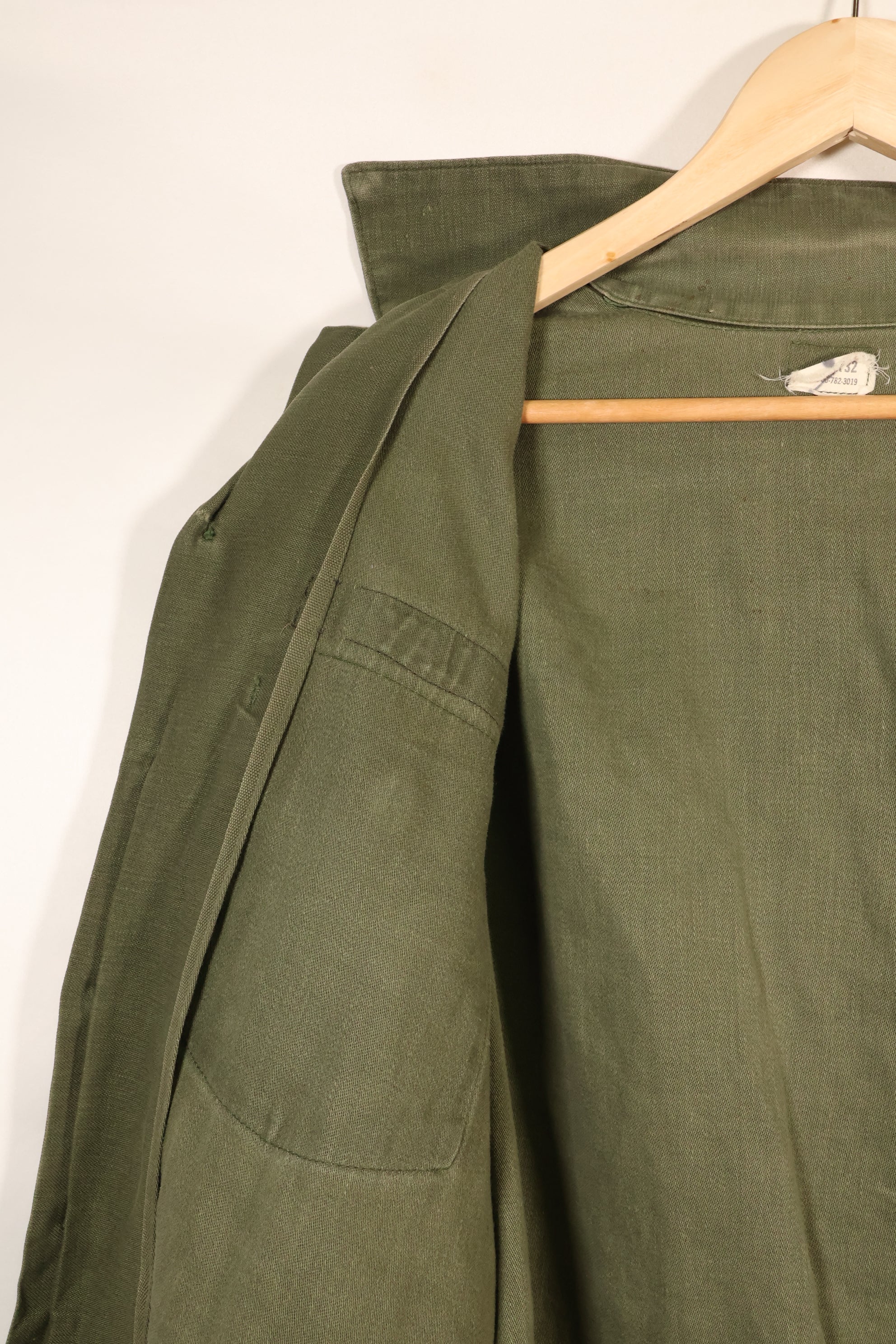 1975年契約　16 1/2 x 32　OG-107　ユーティリティシャツ　パッチ後付けあり　中古品