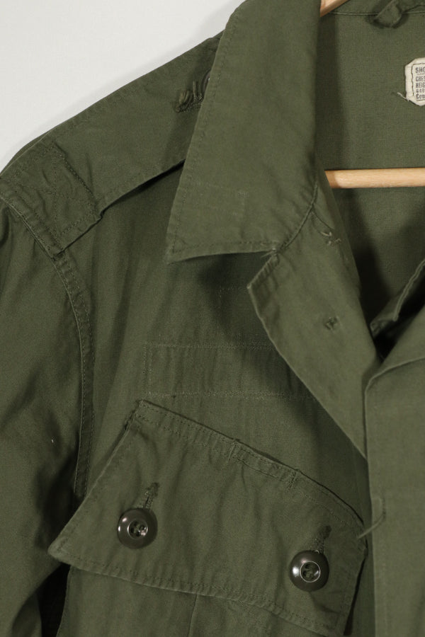 正品1964年第一代丛林迷彩夹克，状况良好，尺码ML。