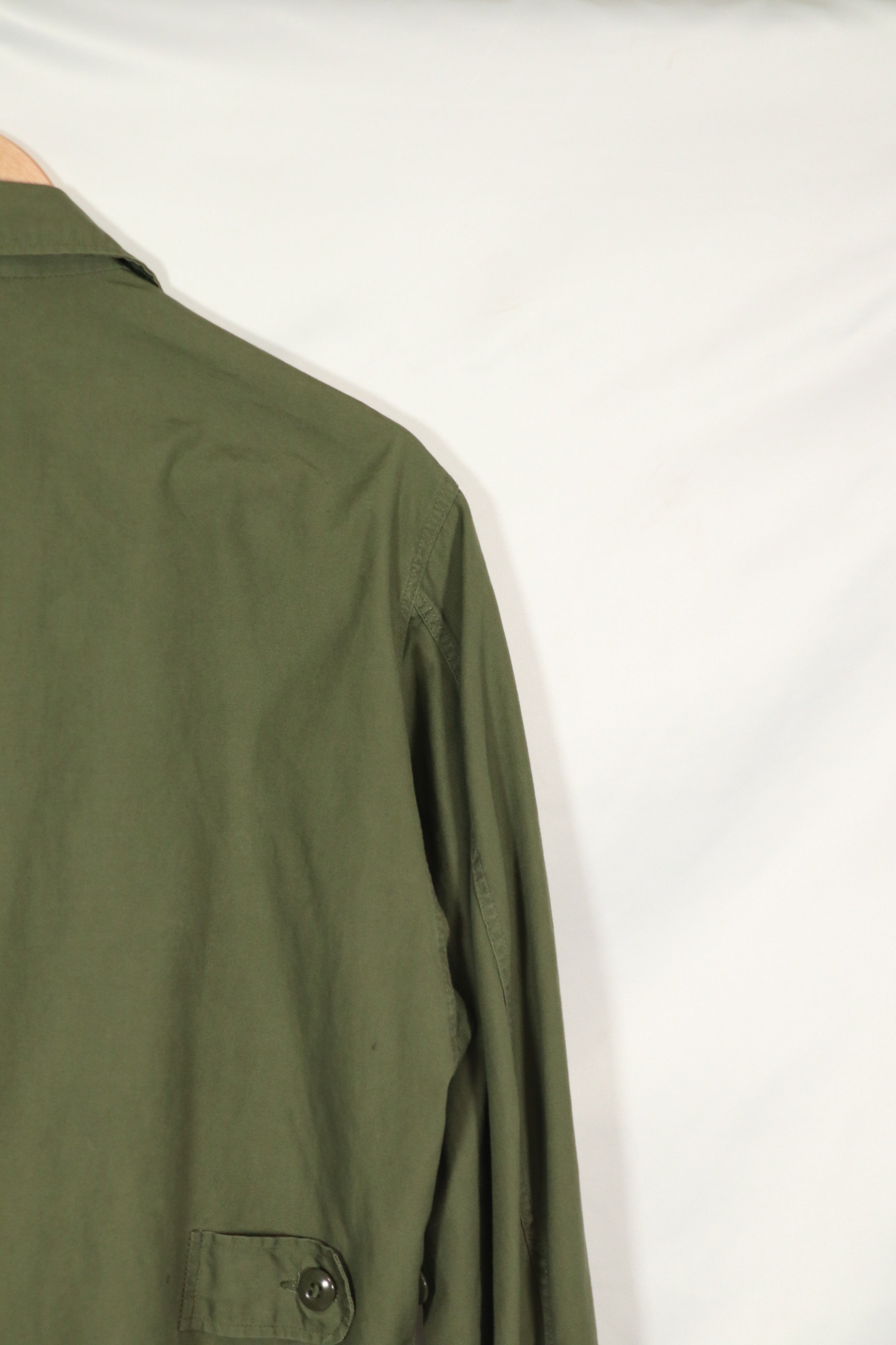 正品1964年第一代丛林迷彩夹克，状况良好，尺码ML。