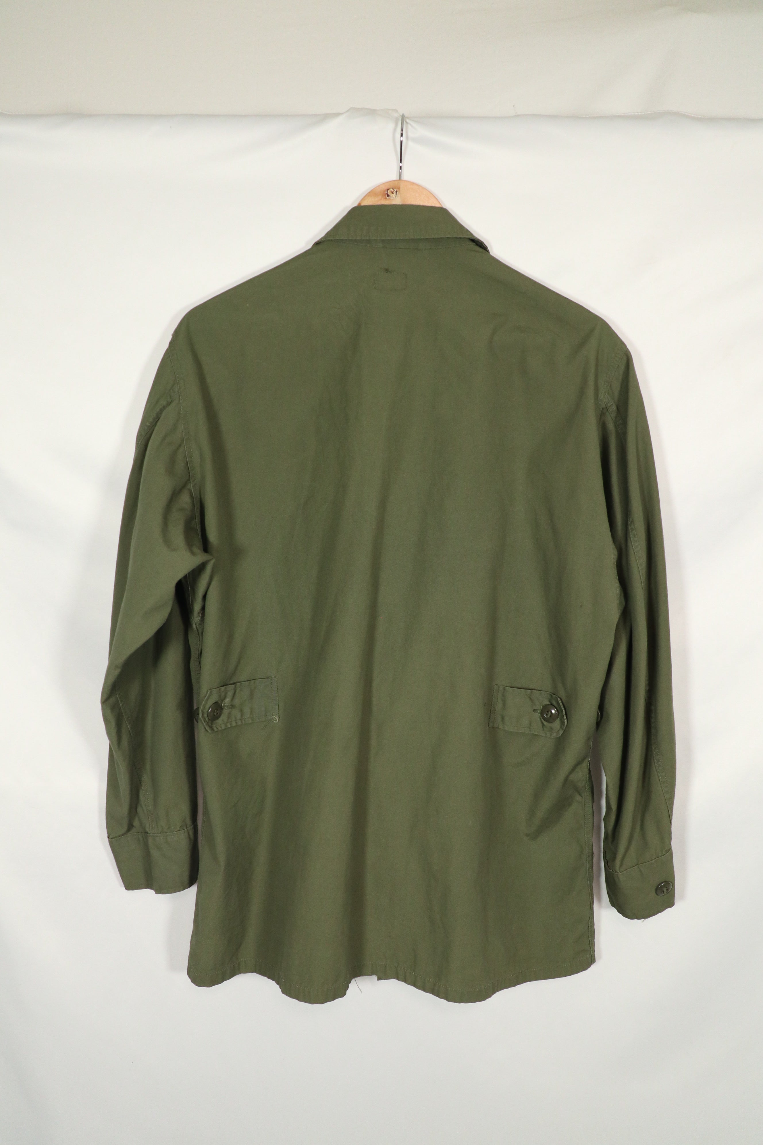 正品1964年第一代丛林迷彩夹克，状况良好，尺码ML。