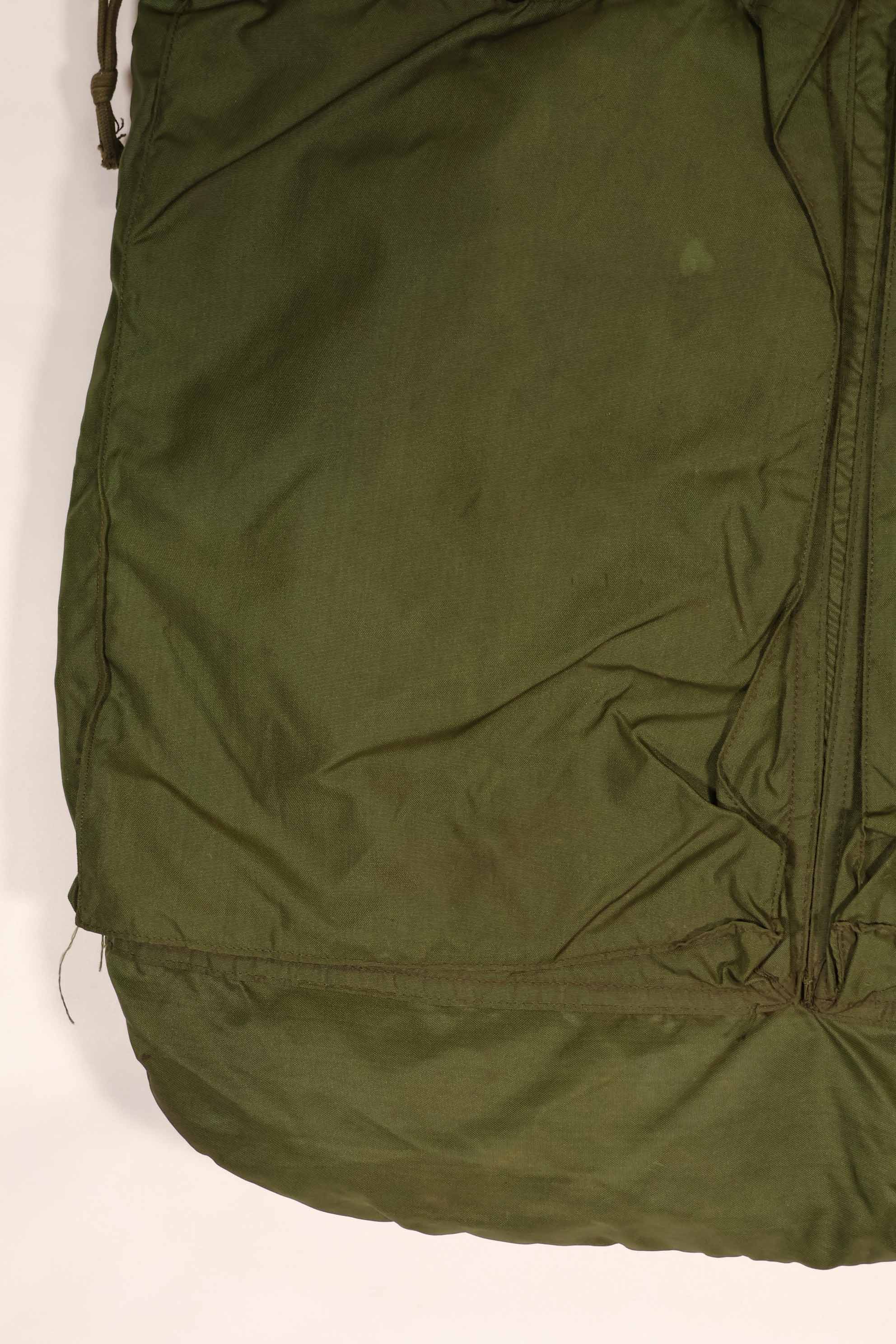 Real 1970 U.S. Army helmet bag, ERDL camouflage lining, rare, used.