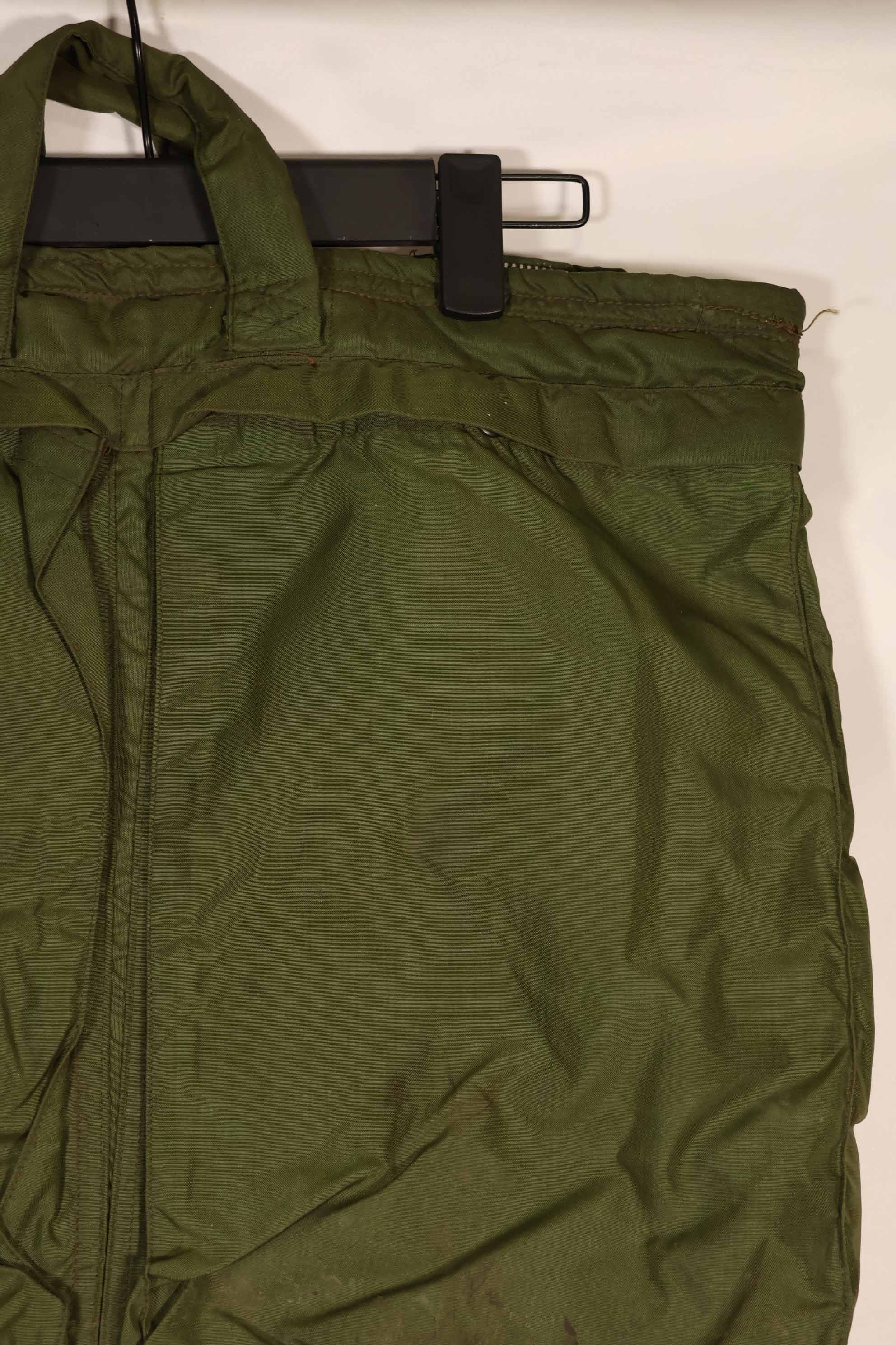 Real 1970 U.S. Army helmet bag, ERDL camouflage lining, rare, used.