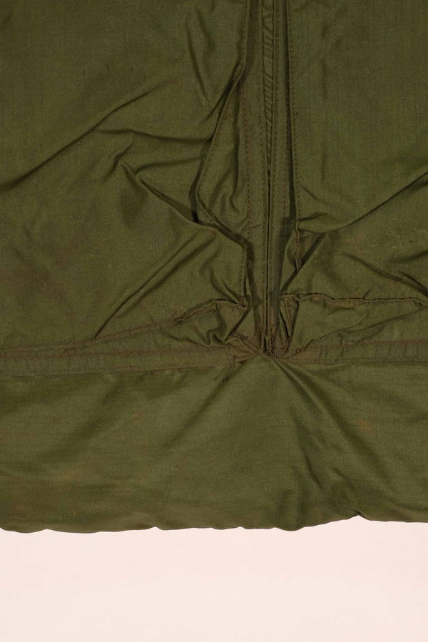 Real 1970 U.S. Army helmet bag, ERDL camouflage lining, rare, used.