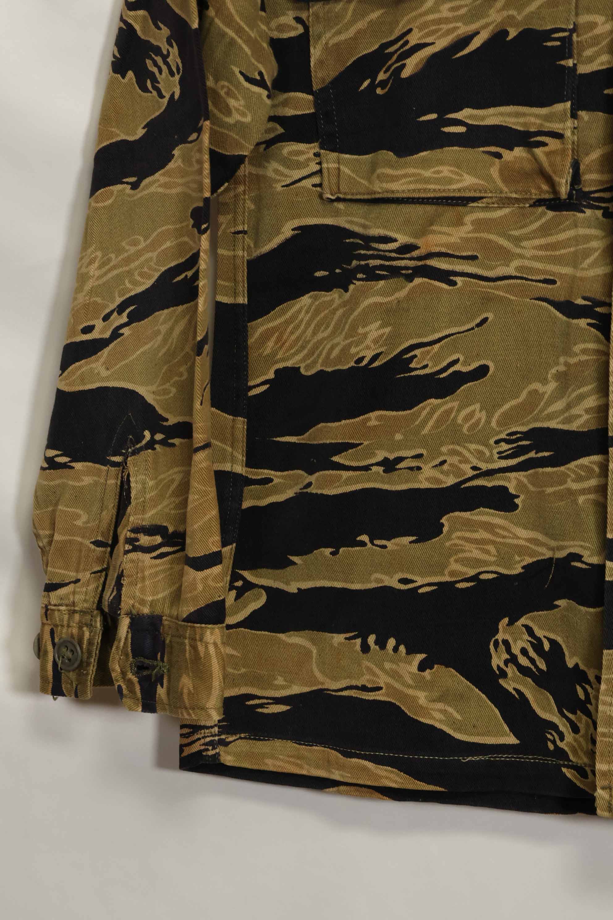 1960年代　ゴールドタイガー　タイガーストライプシャツ　Asianカット　A-M　状態良い　中古品