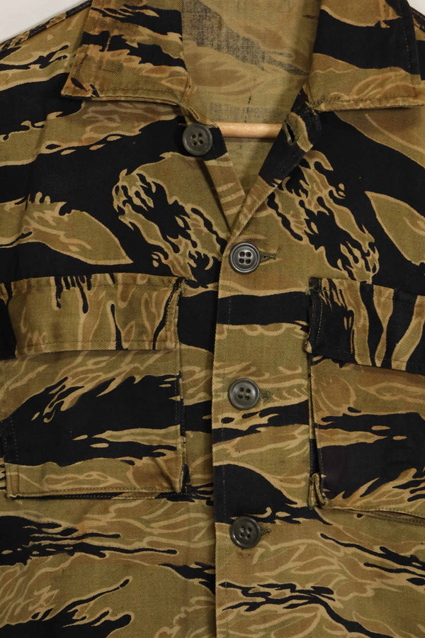 1960年代　ゴールドタイガー　タイガーストライプシャツ　Asianカット　A-M　状態良い　中古品