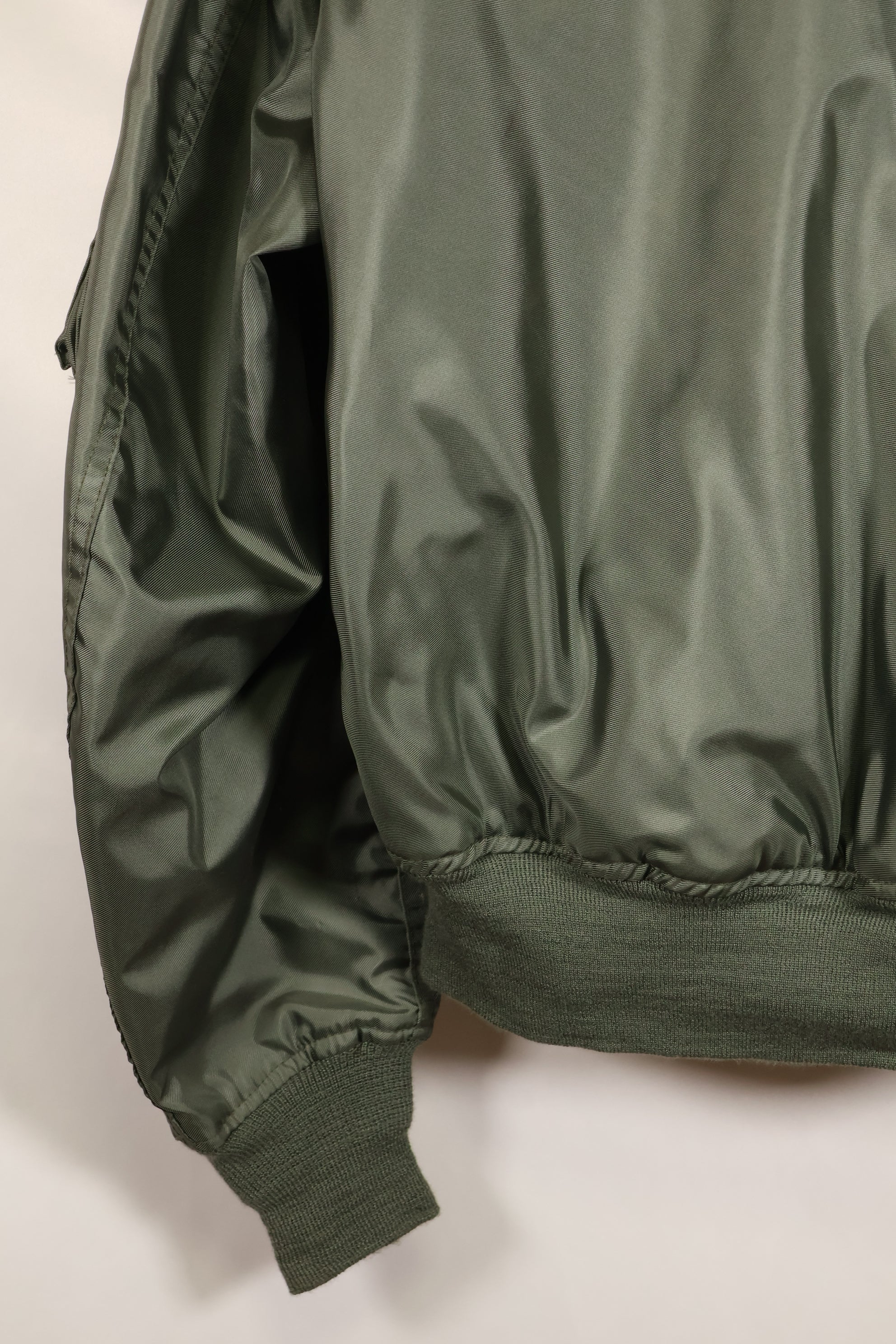 1981年契約　LARGE　アメリカ海軍　CWU-36P フライトジャケット　パッチ付　ほぼ未使用品