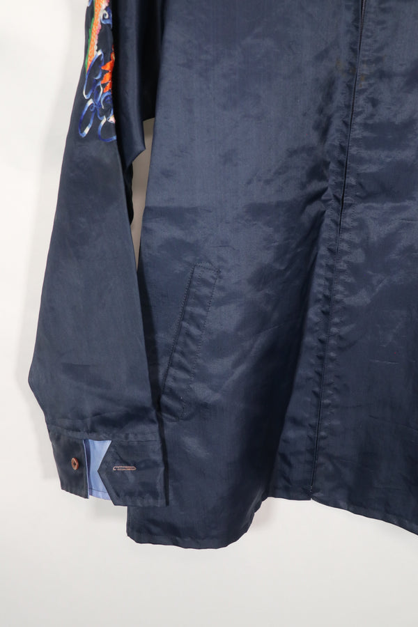 民間品　スーバニアジャケット　TAIPEI TAIWAN ナイロン製ジャケット　中古品