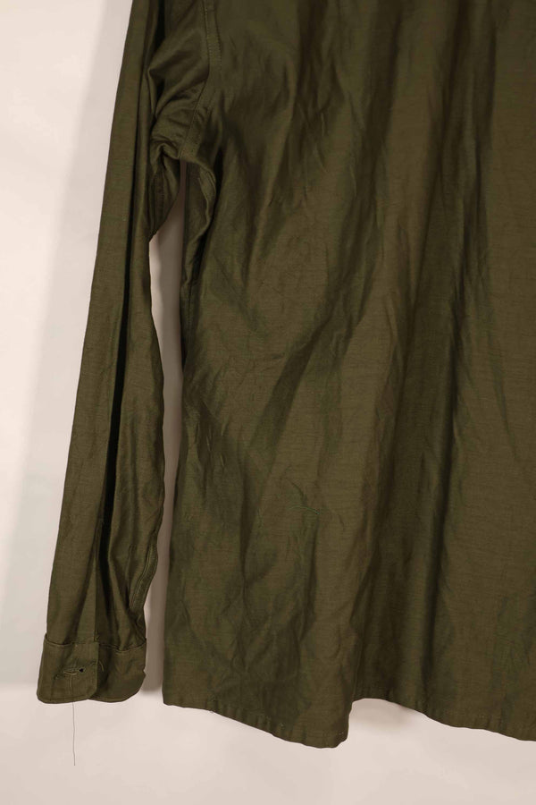 実物　1960年代中期製　アメリカ軍　OG-107 ユーティリティシャツ　15 1/2 X35 デッドストック