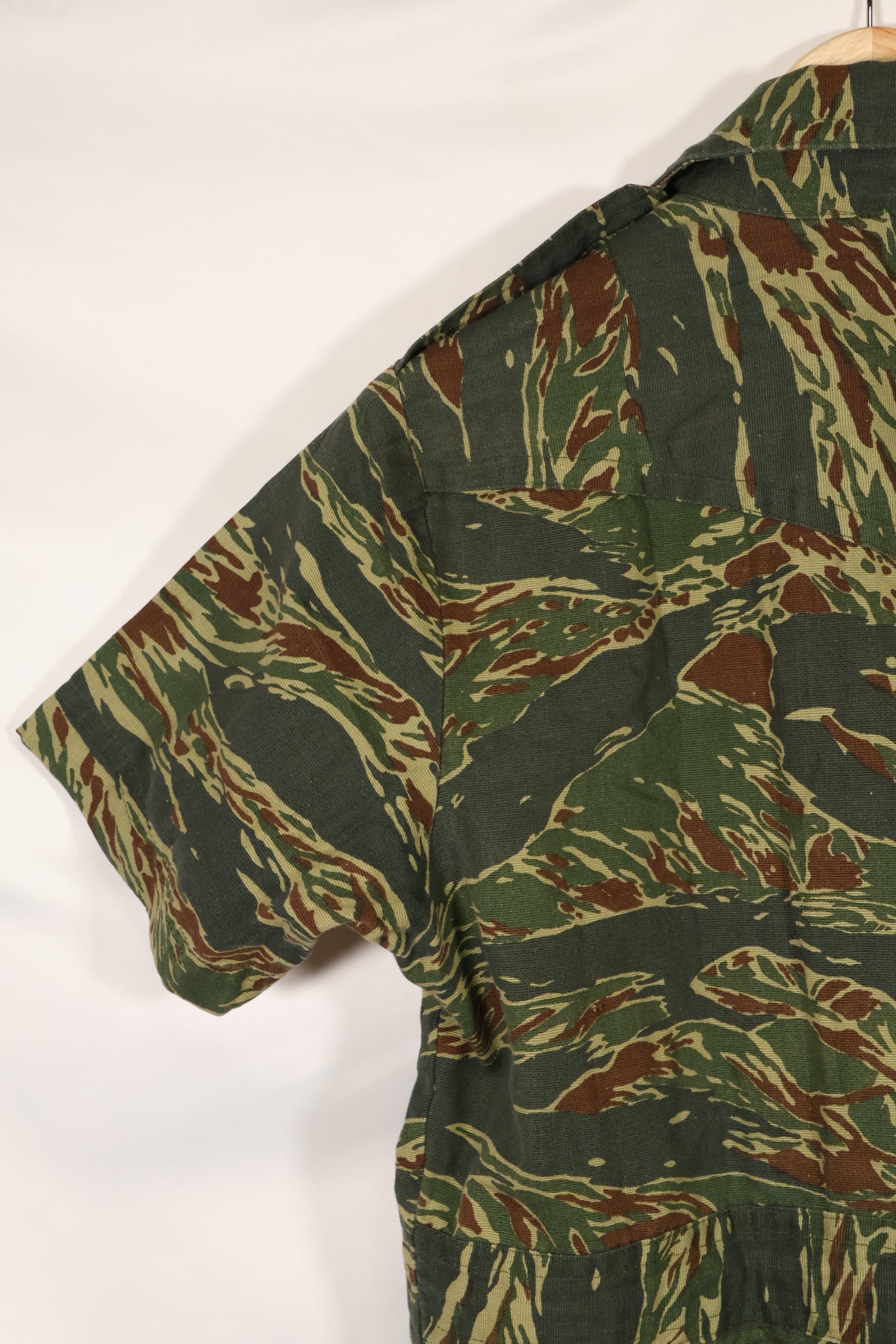 推定1970年代製　タイ　タイガーストライプ　パターン　サファリシャツ　中古品